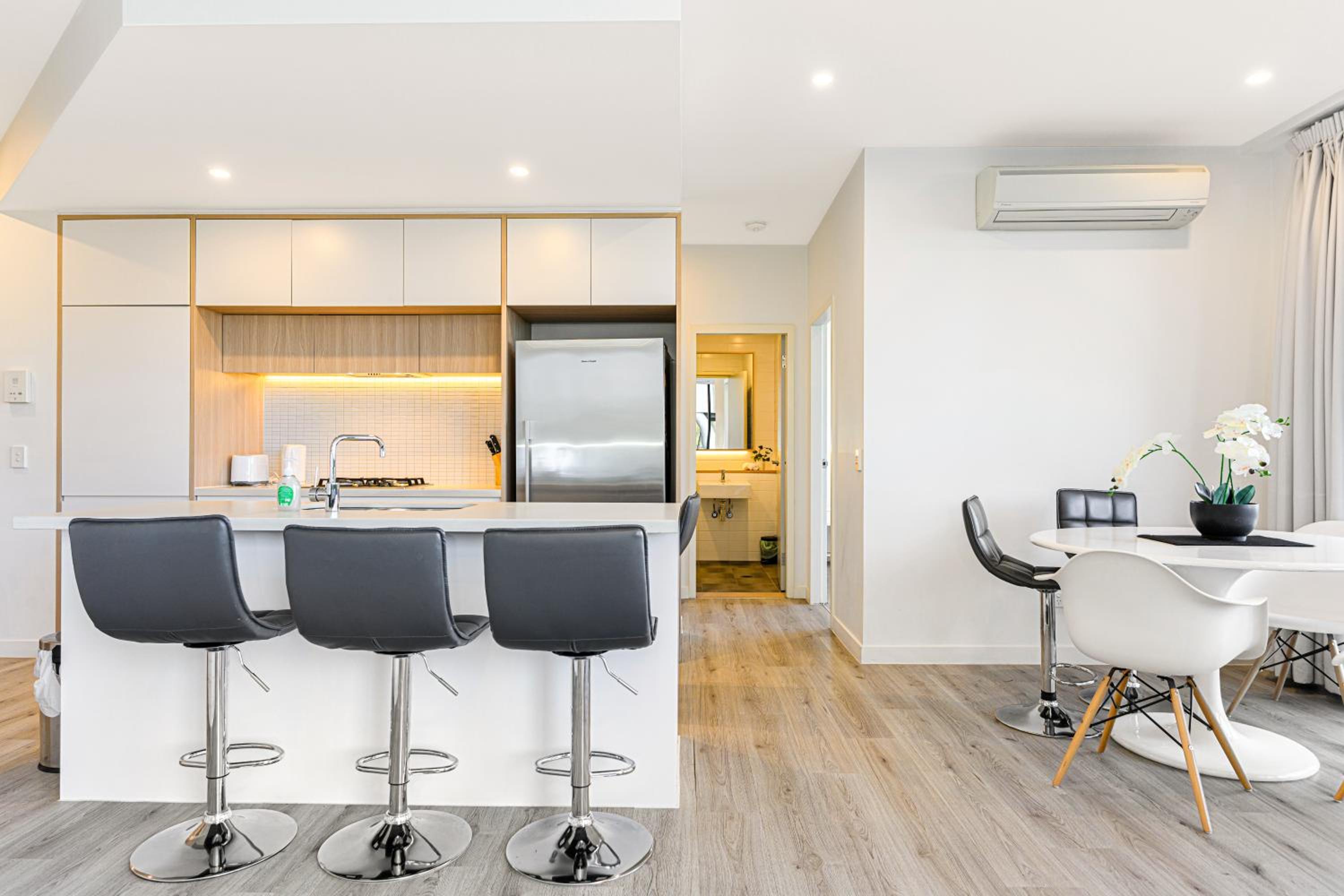 Penrith 3Br apt close toTrain station & Shopping