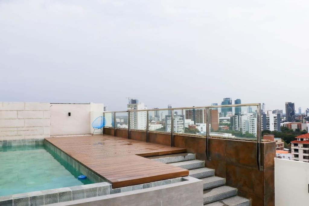 Acogedor apartamento en Equipetrol con piscina, wifi, balcon