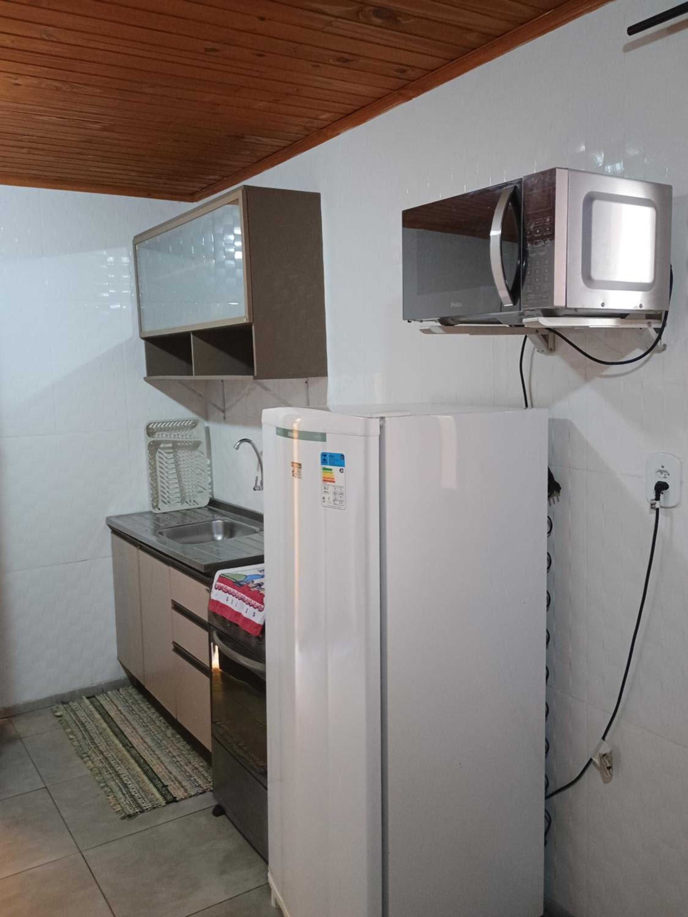 Pousada ideal -casa 3 nos fundos