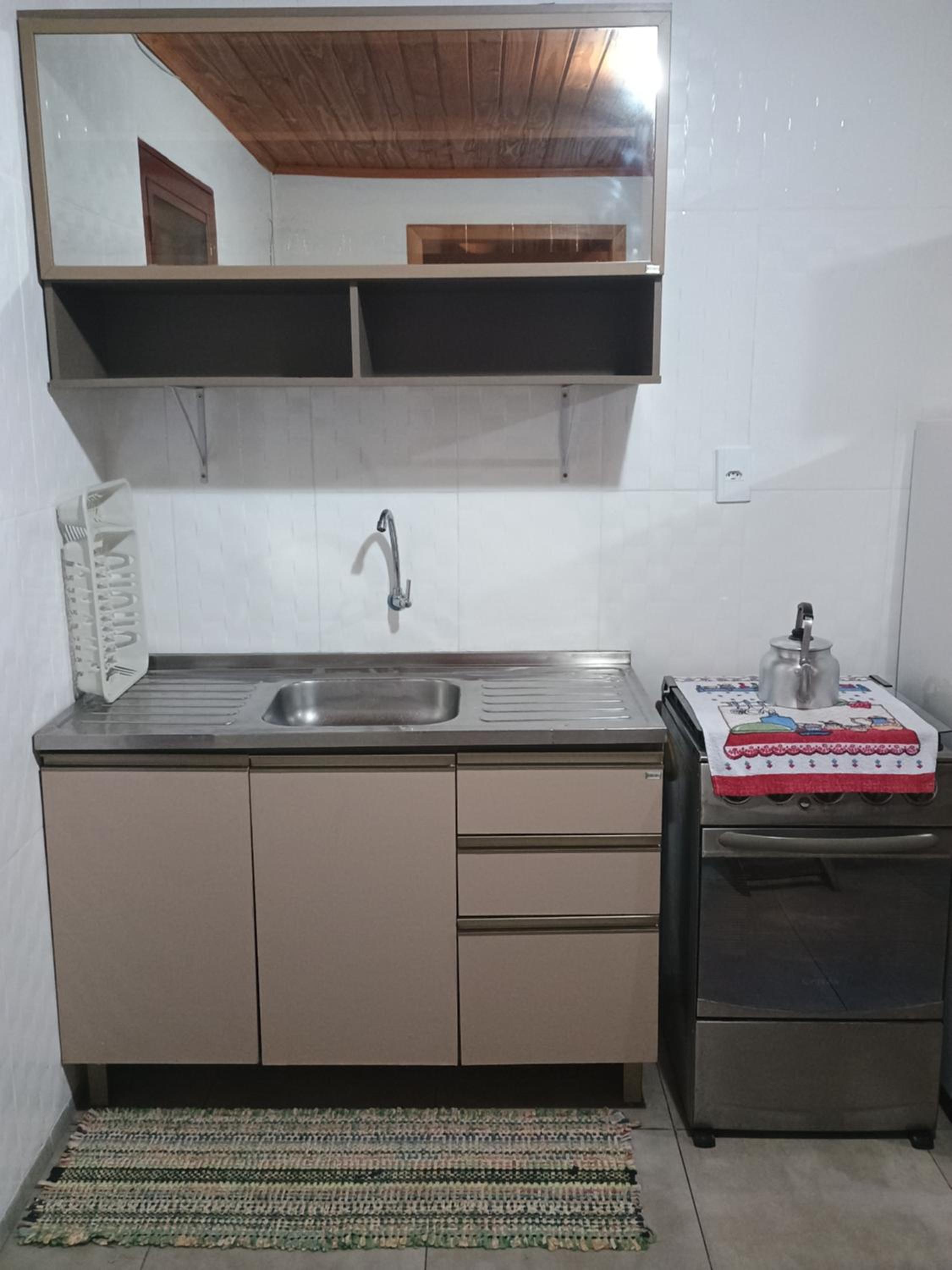 Pousada ideal -casa 3 nos fundos