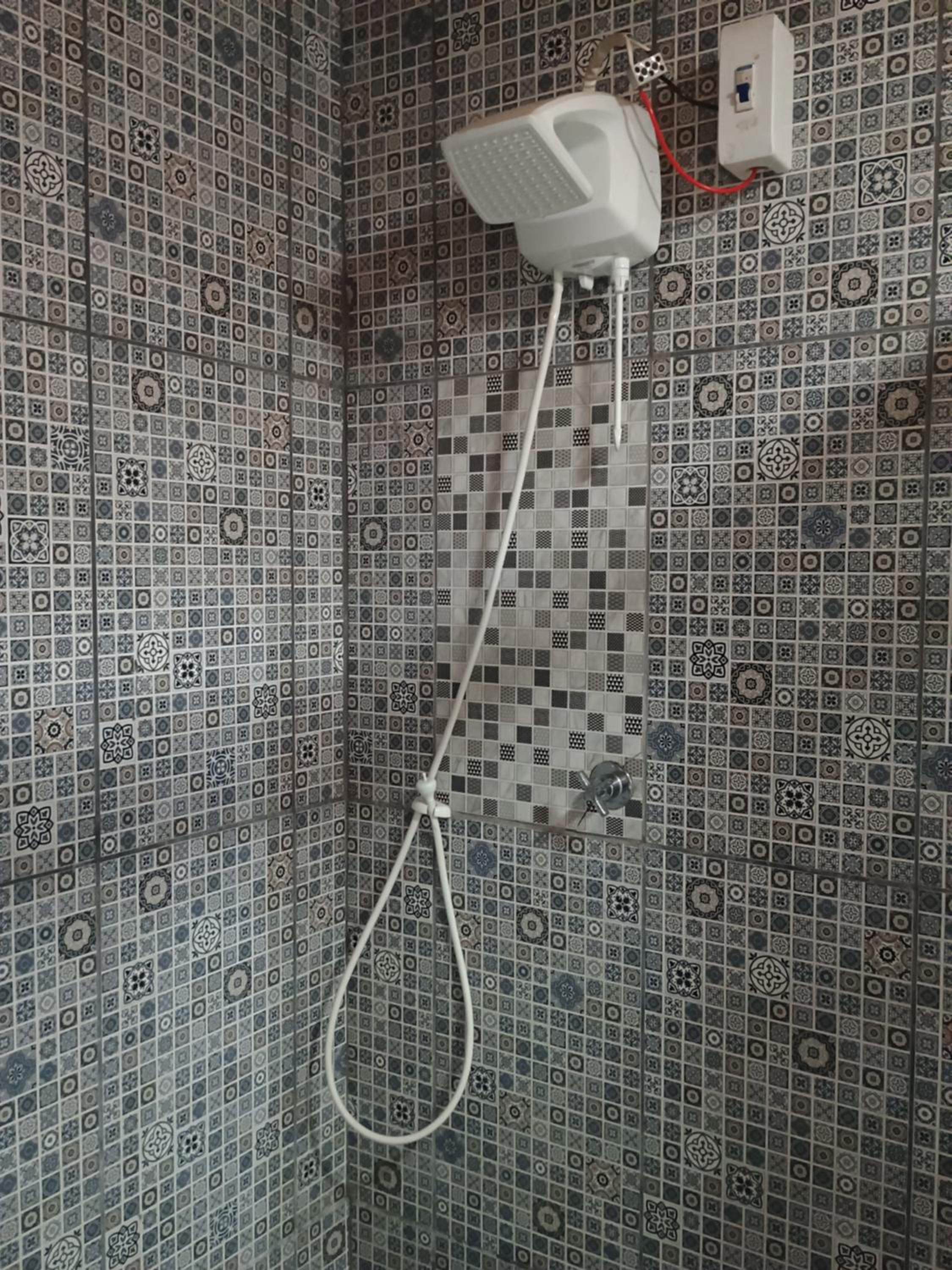 Pousada ideal -casa 3 nos fundos