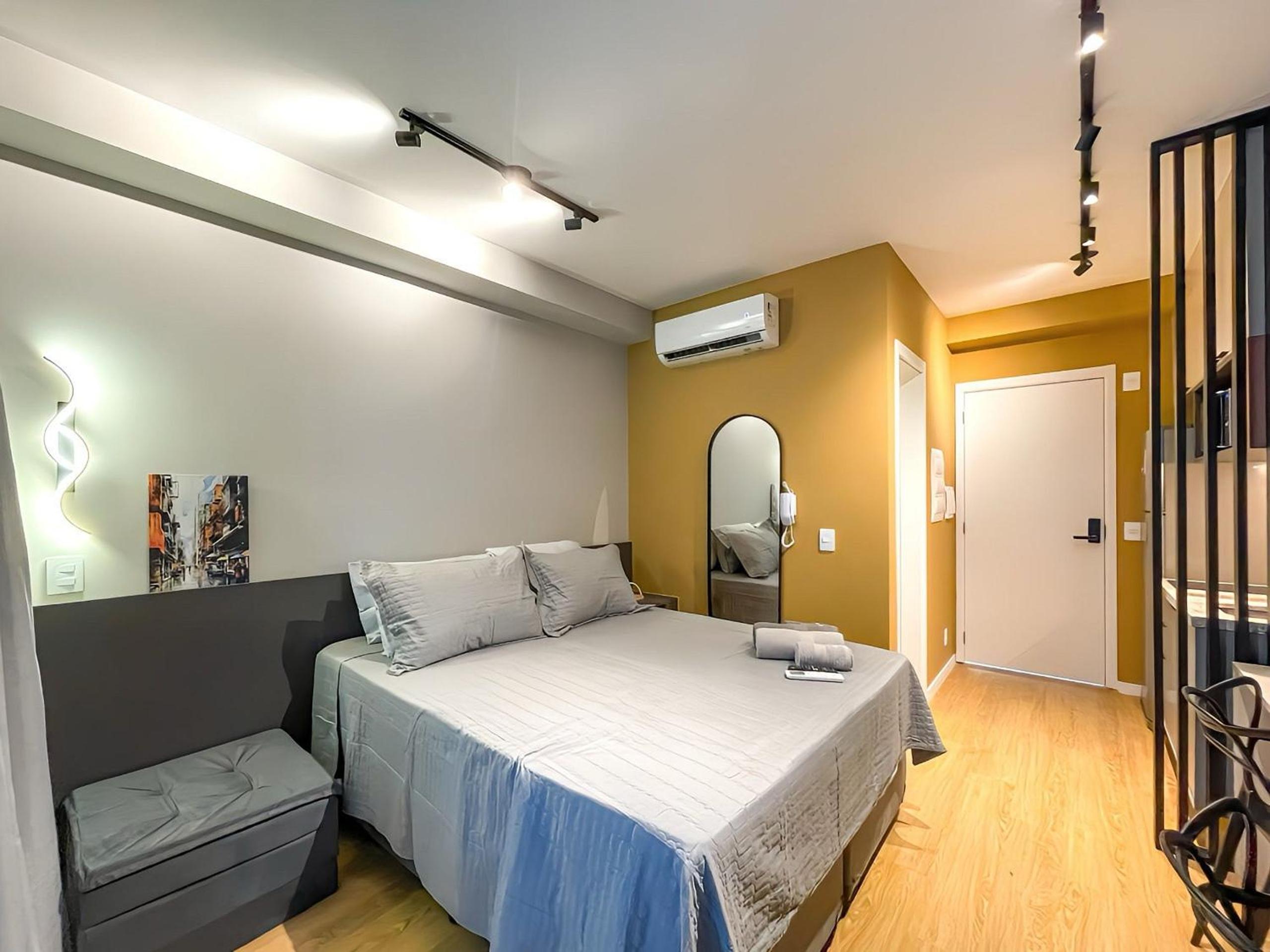 Condominium with pool next to Buenos Aires Park