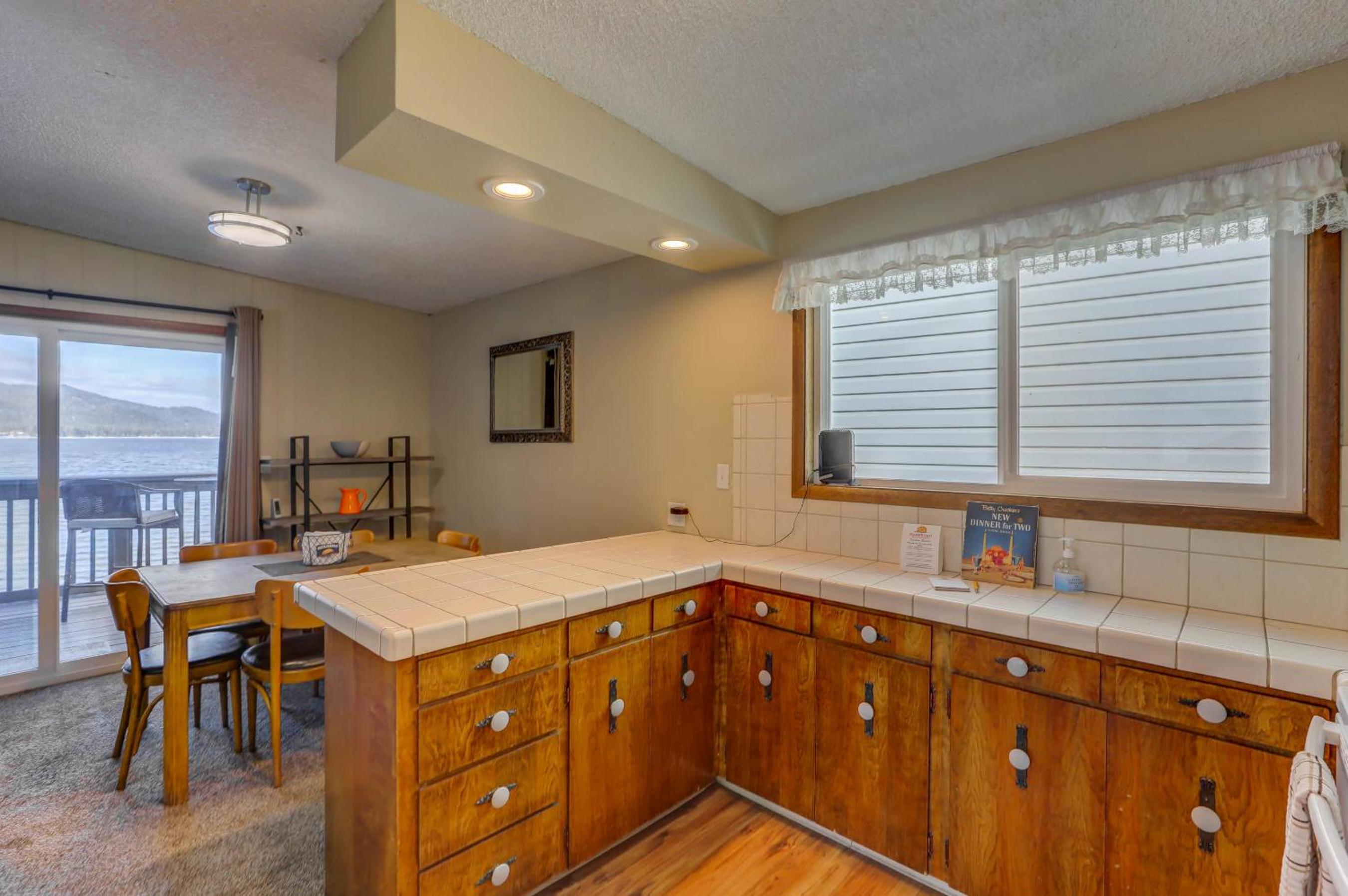 Annie's Place by Casago McCall - Donerightmanagement