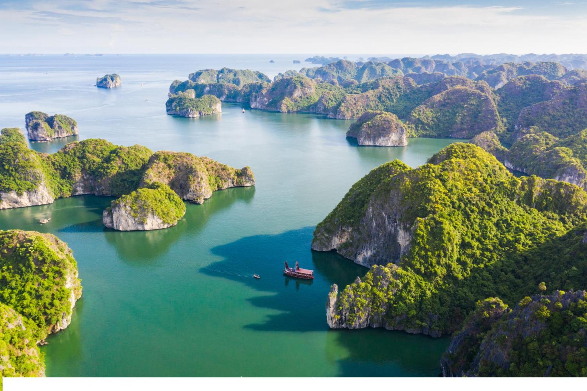 Cat Ba Cruise
