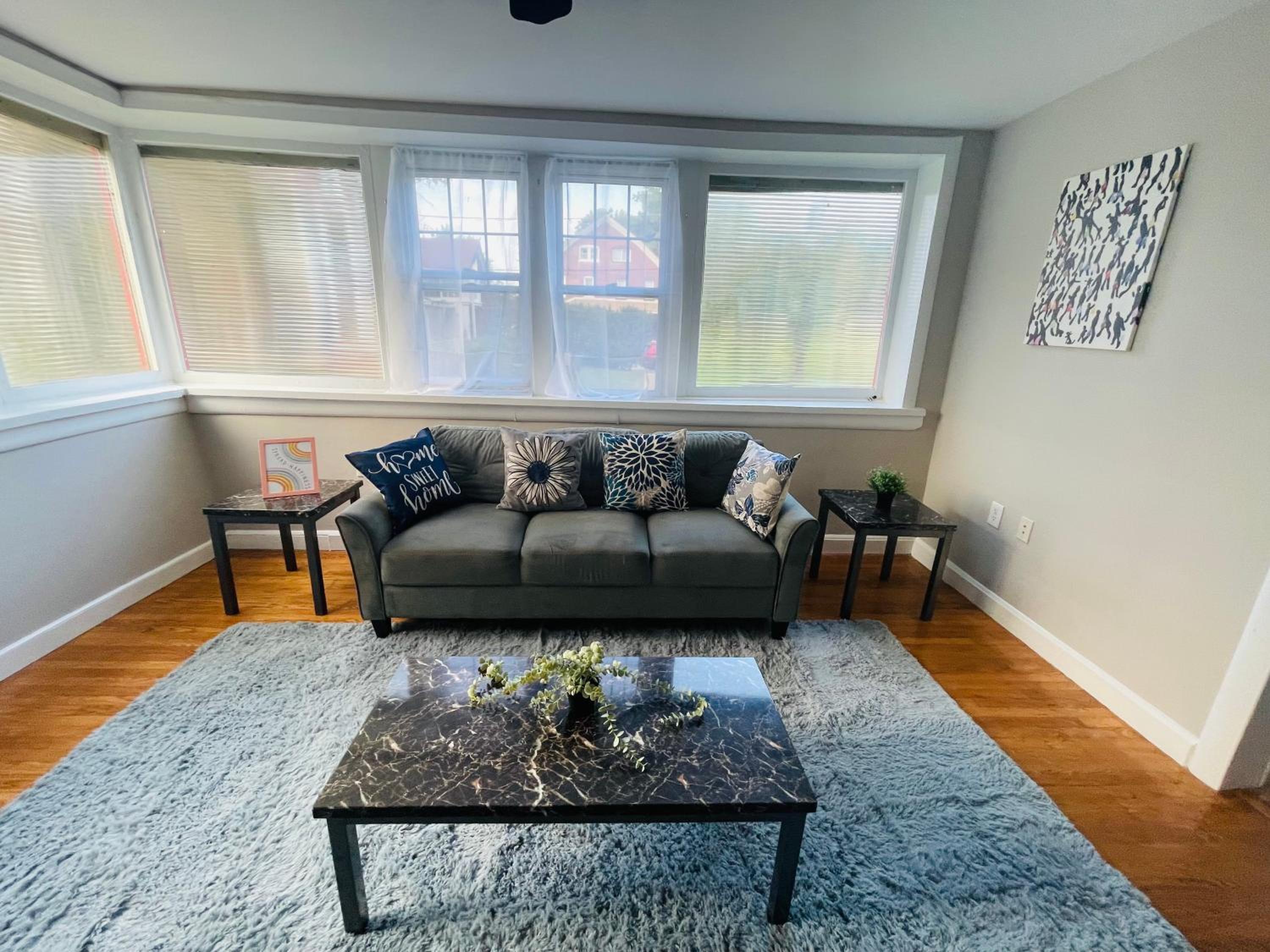 Charming 2BR Cottage House in Elkins Park view 5