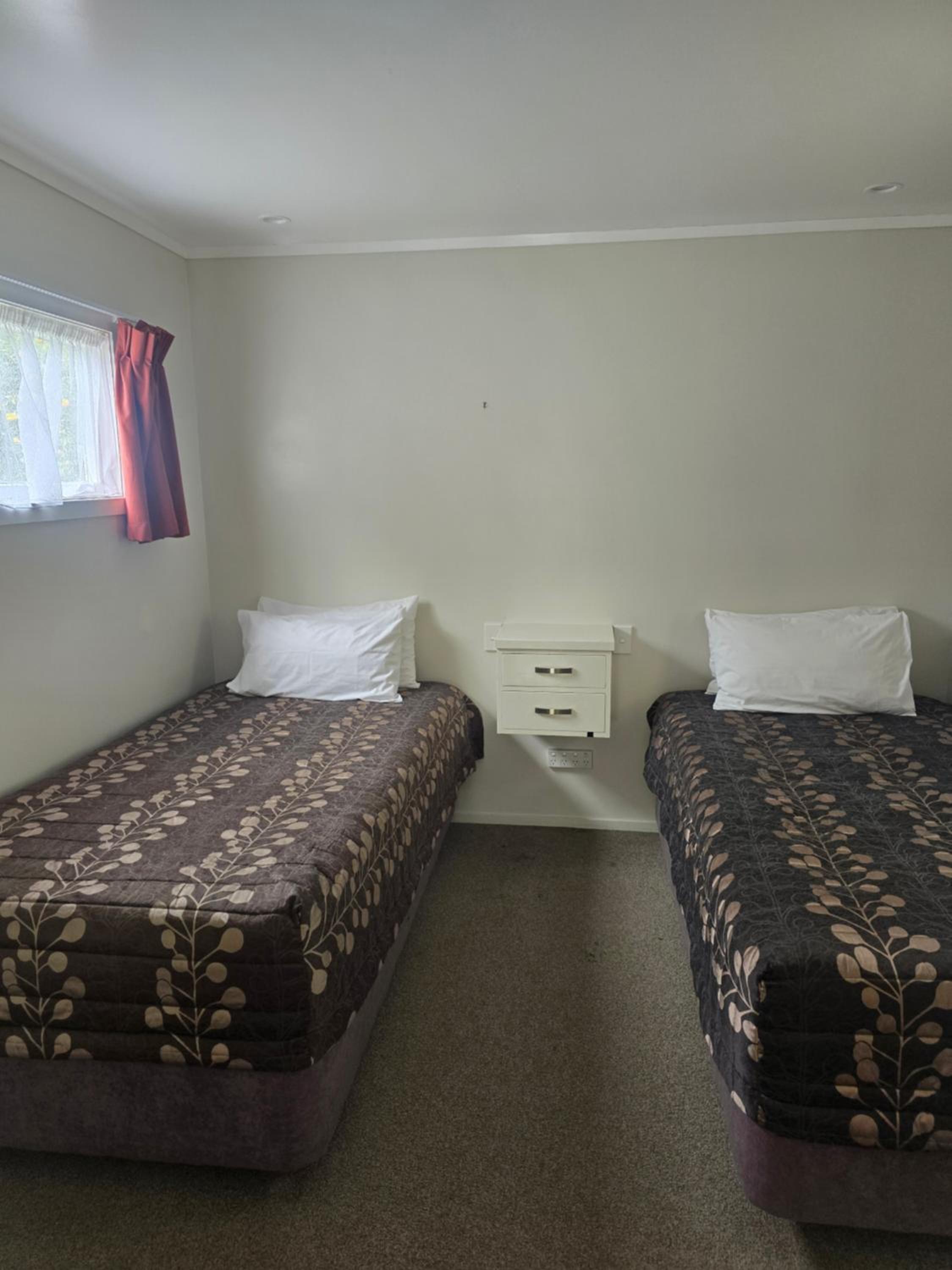 Sunnydays Motel