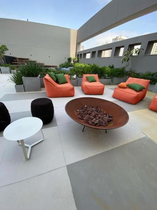 Vila Olímpia Studio Good Local Piscina Coworking Rooftop Cinema Gym CAMA QUEEN e SOFÁ CAMA QUEEN confortáveis e grandes