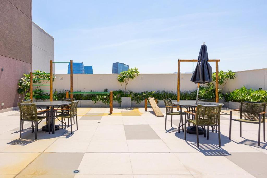 Vila Olímpia Studio Good Local Piscina Coworking Rooftop Cinema Gym CAMA QUEEN e SOFÁ CAMA QUEEN confortáveis e grandes
