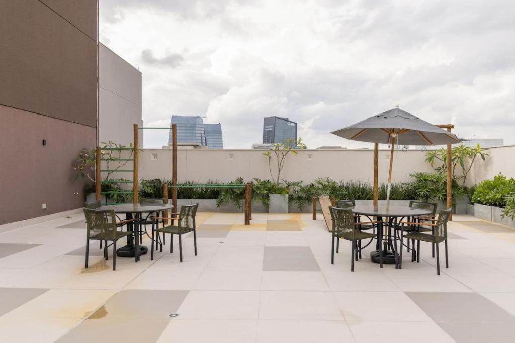 Vila Olímpia Studio Good Local Piscina Coworking Rooftop Cinema Gym CAMA QUEEN e SOFÁ CAMA QUEEN confortáveis e grandes