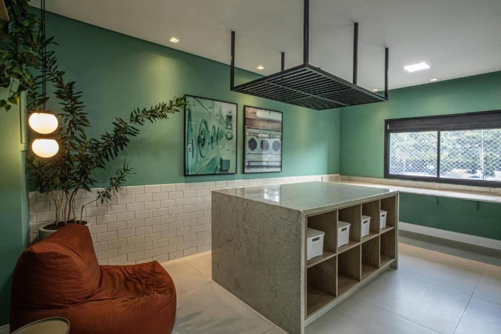 Vila Olímpia Studio Good Local Piscina Coworking Rooftop Cinema Gym CAMA QUEEN e SOFÁ CAMA QUEEN confortáveis e grandes