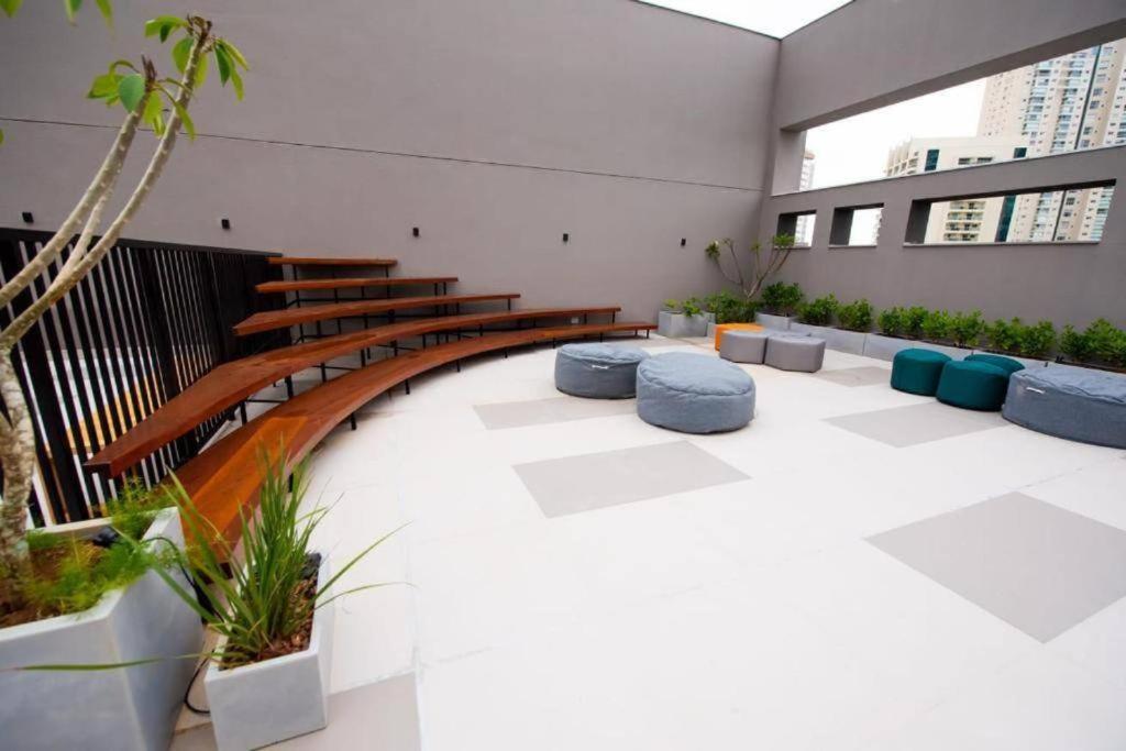 Vila Olímpia Studio Good Local Piscina Coworking Rooftop Cinema Gym CAMA QUEEN e SOFÁ CAMA QUEEN confortáveis e grandes