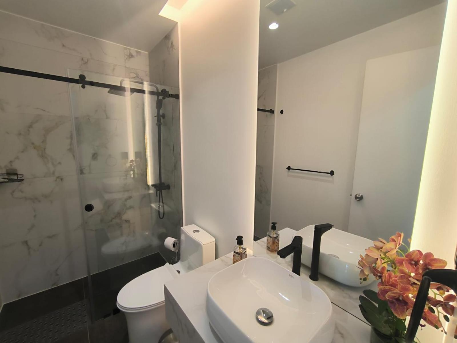 Republica del Salvador Coliving Ecuador XOE