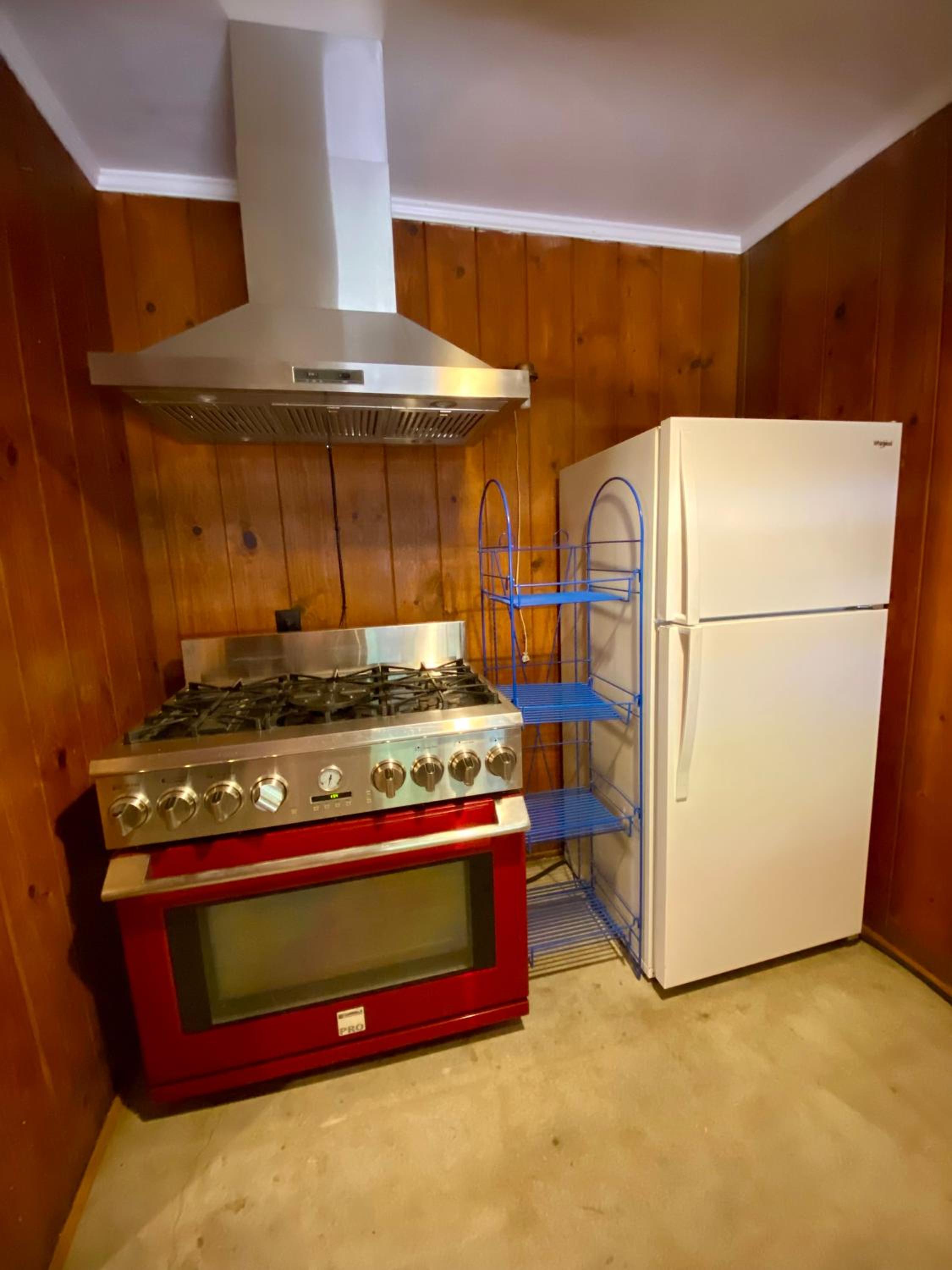 Room 1 - Downtown Joshua Tree Motel - Pet Friendly - Walk to Shops & Visitor Center, Minutes to Park Entrance