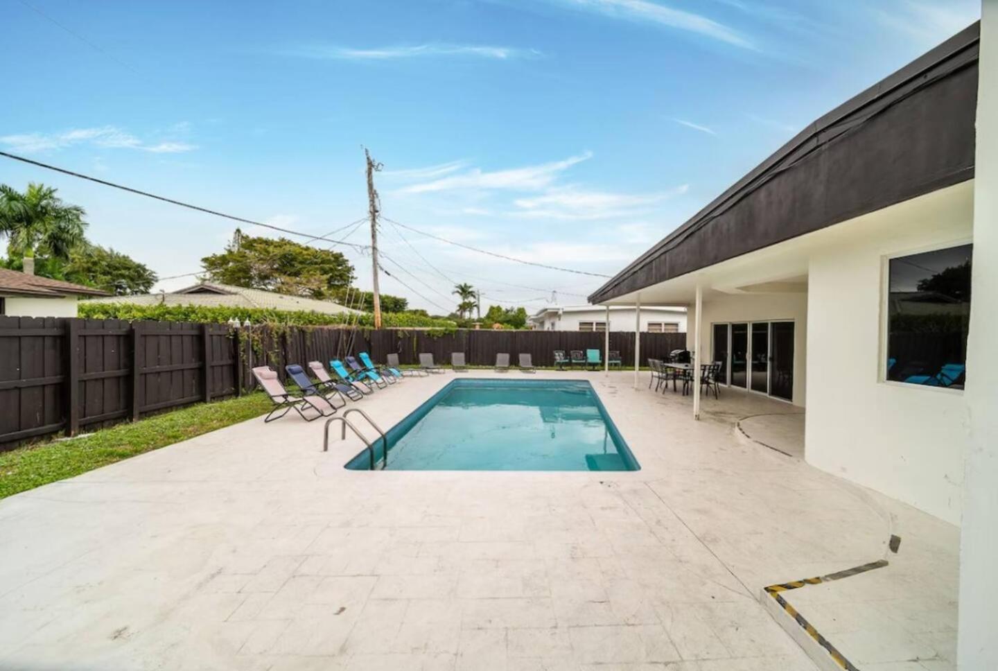 Elegant Home With Heated Pool