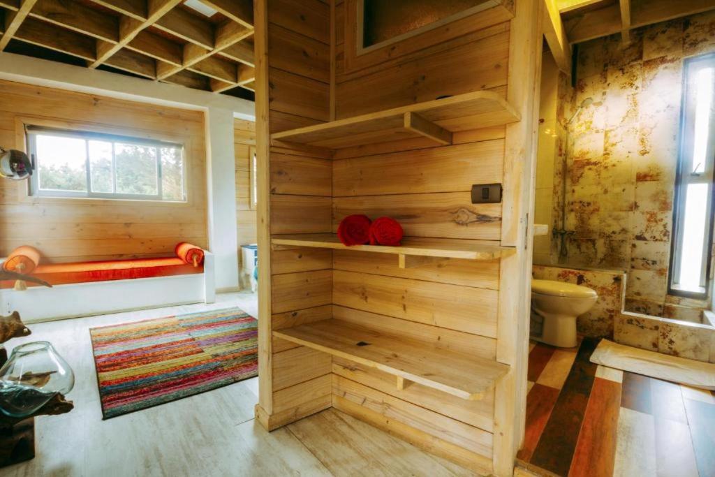 Sirena Insolente Hostel & Suites