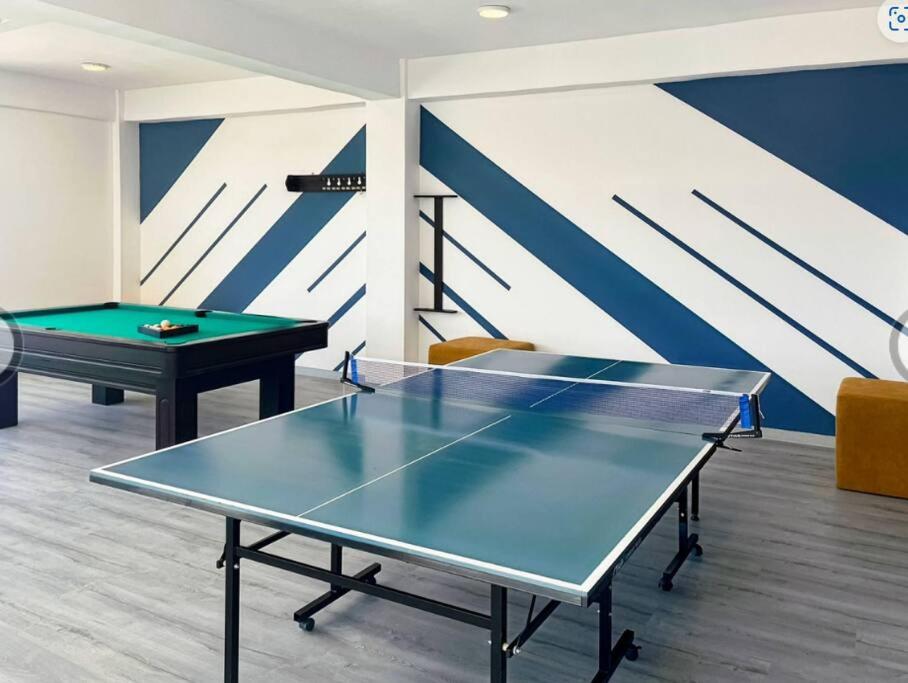 Departamento cerca del Centro Financiero, Embajada Americana y Solca GYM