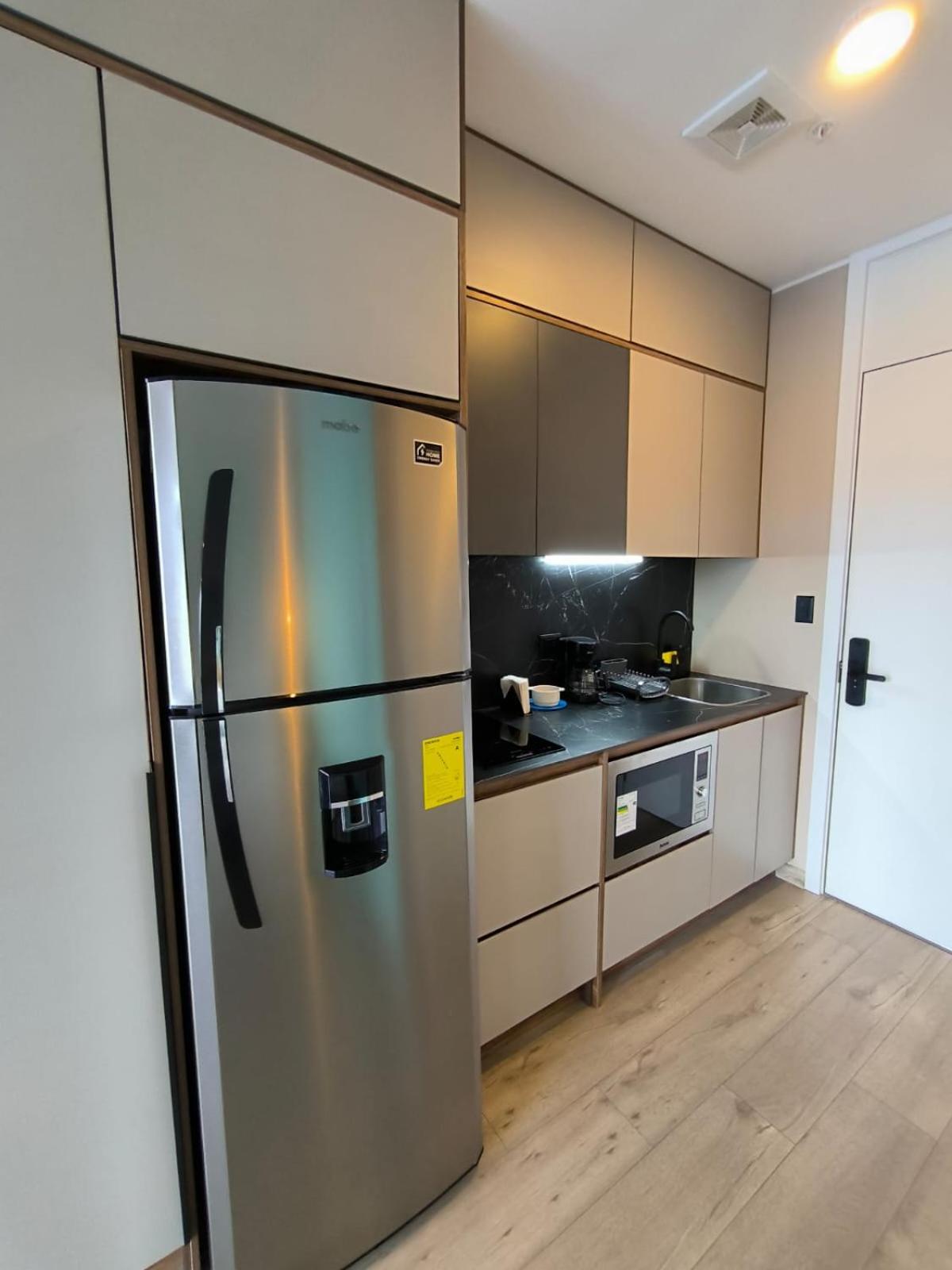 Republica del Salvador Coliving Ecuador XOE