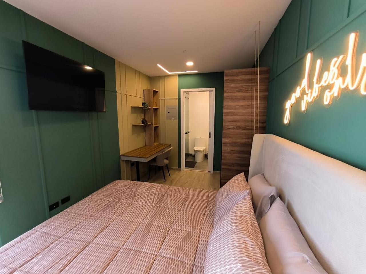 Republica del Salvador Coliving Ecuador XOE