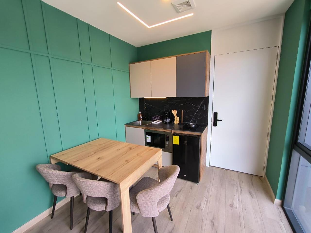 Republica del Salvador Coliving Ecuador XOE