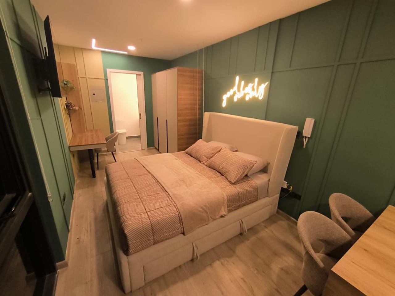 Republica del Salvador Coliving Ecuador XOE
