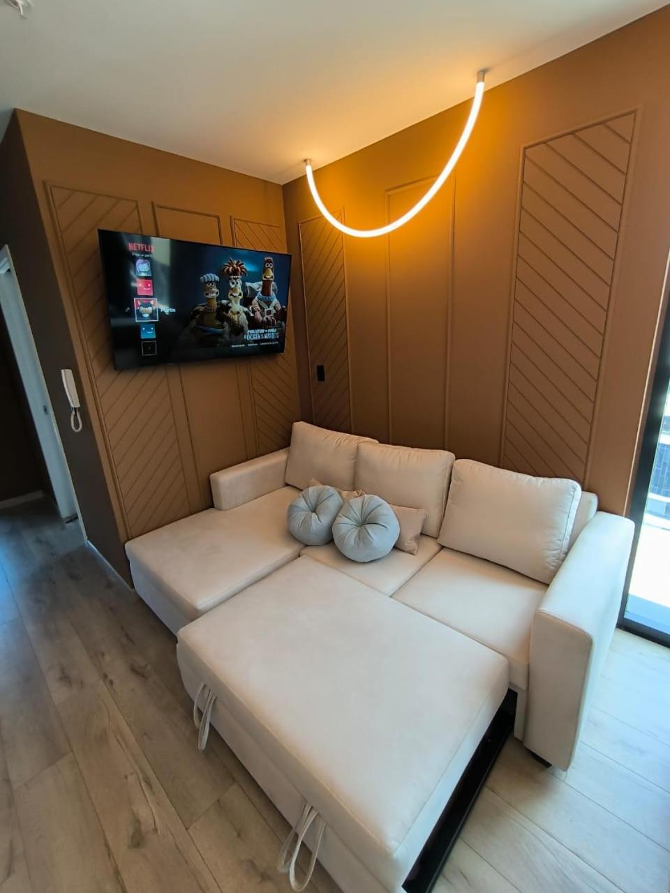 Republica del Salvador Coliving Ecuador XOE