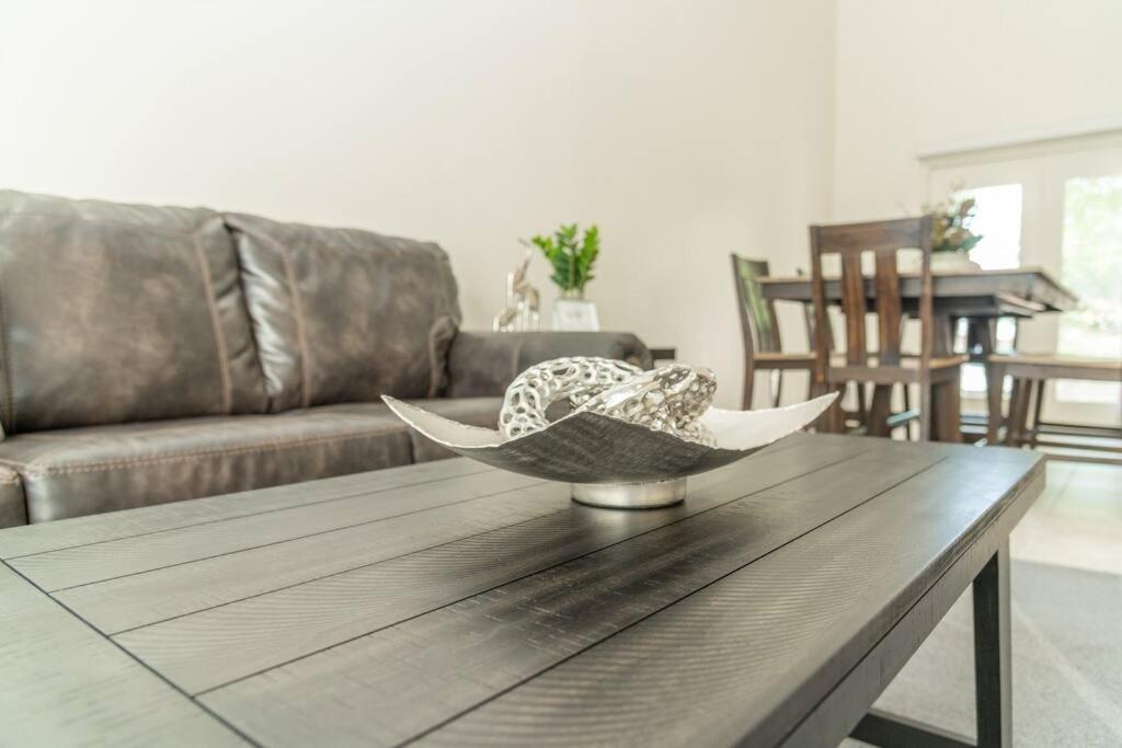 Page Vacations - Large Family Home with Game Room - Property Image 5