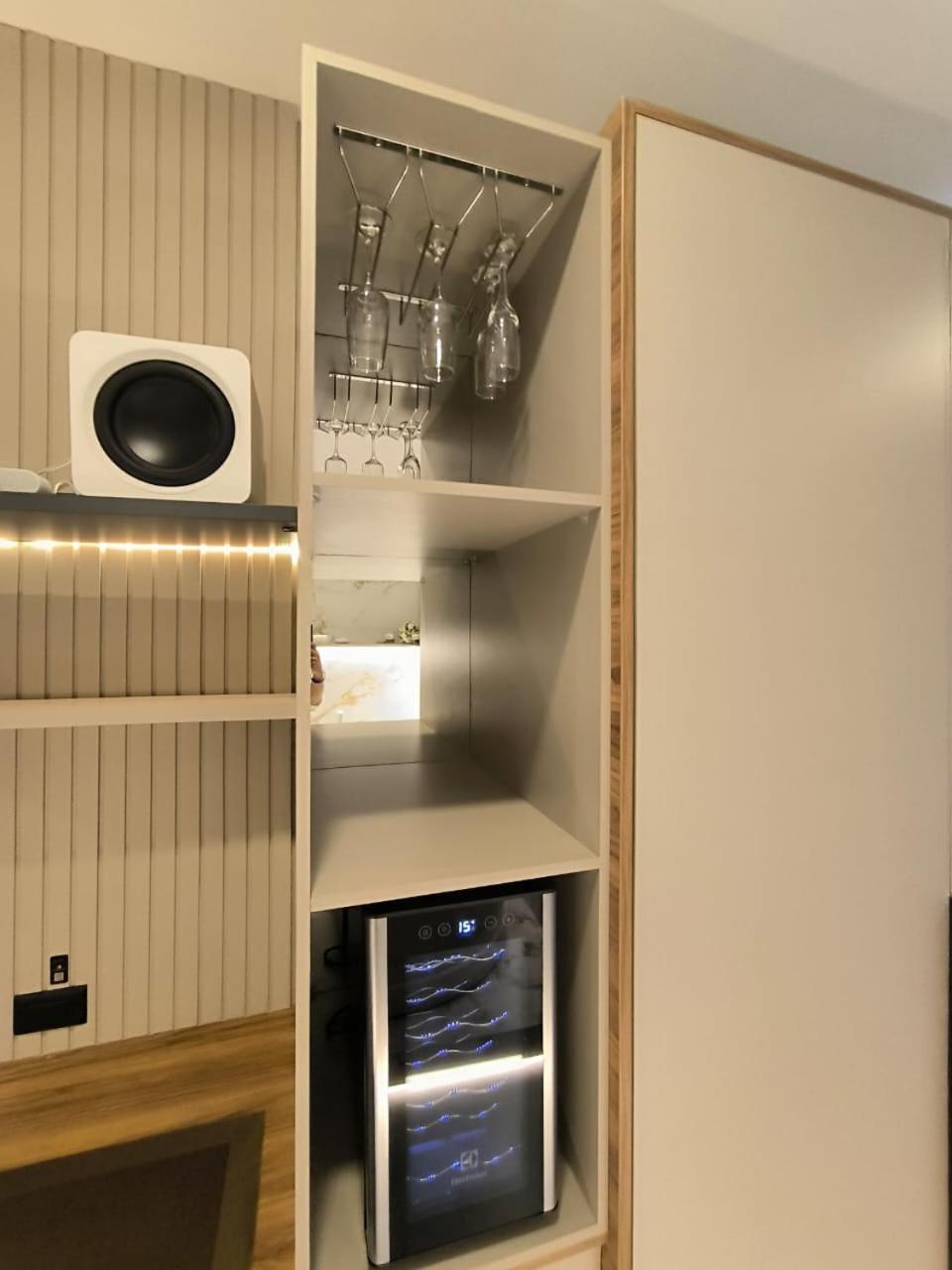 Republica del Salvador Coliving Ecuador XOE