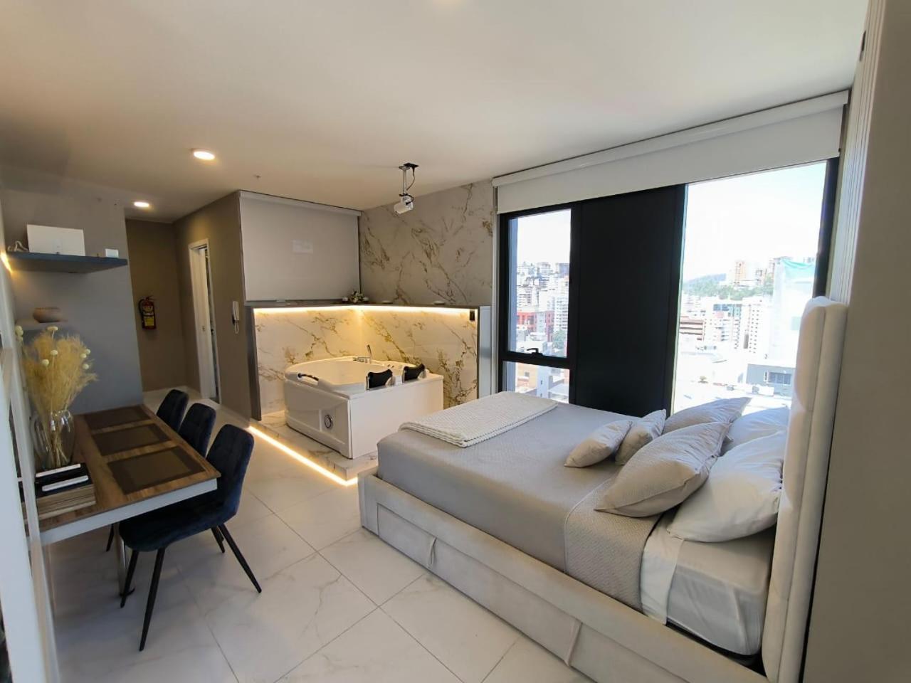 Republica del Salvador Coliving Ecuador XOE