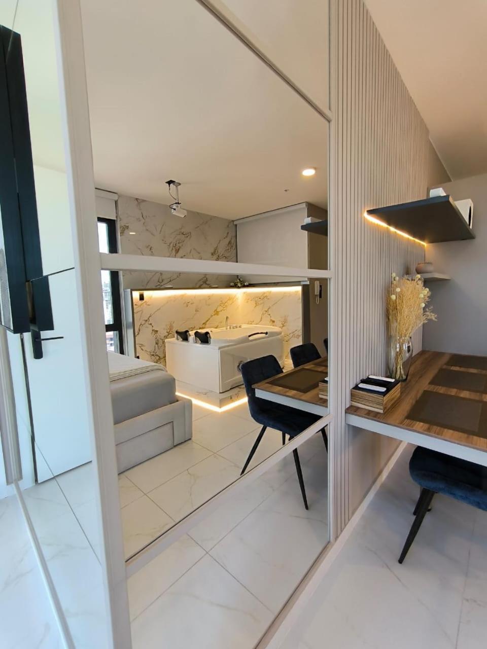 Republica del Salvador Coliving Ecuador XOE