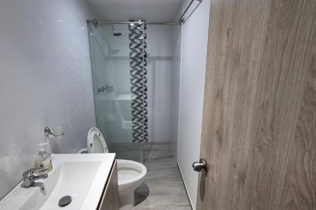 Lujoso apartamento en zona central cerca al centro comercial y al parque deportivo