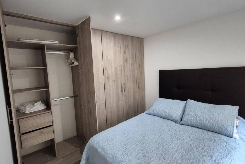 Lujoso apartamento en zona central cerca al centro comercial y al parque deportivo