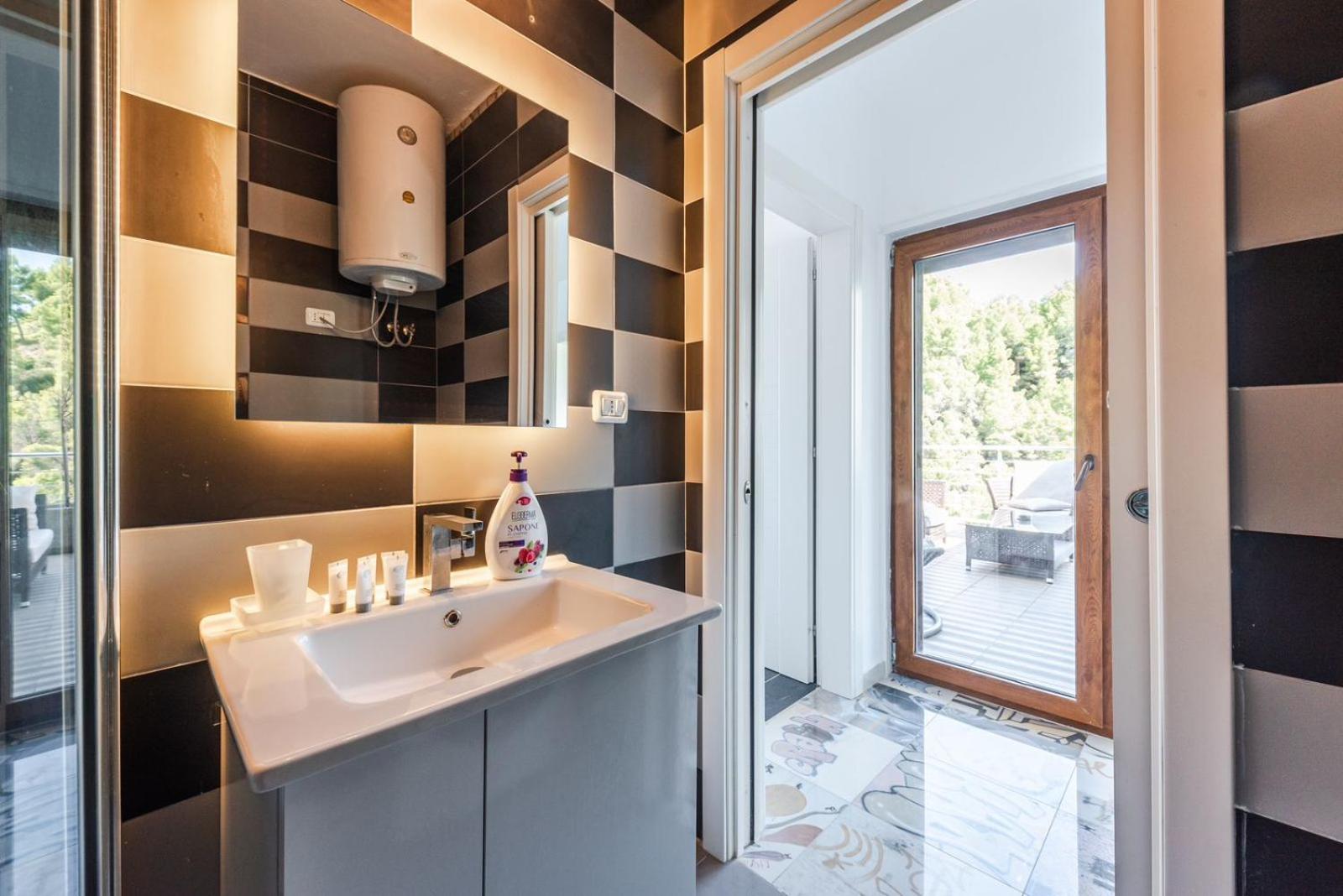 Heaven Hideout 2 bedroom Apartment