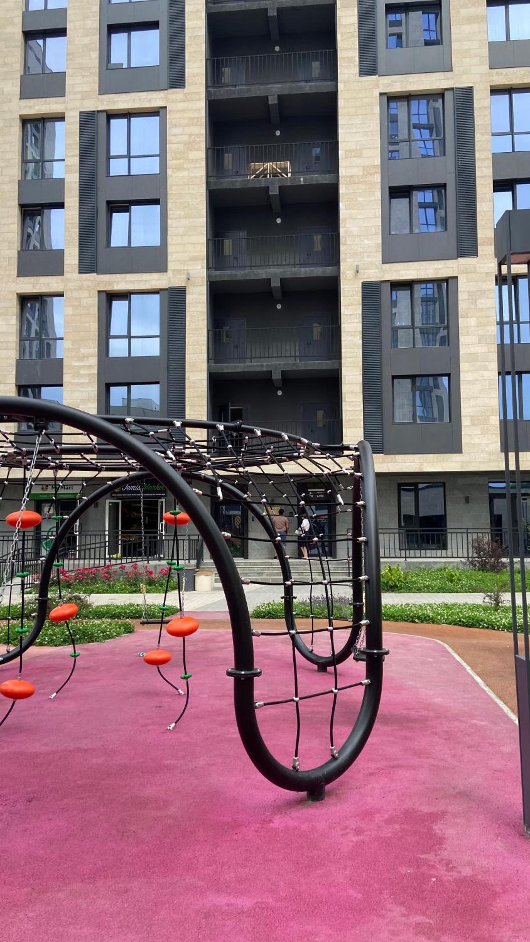 New Comfortable Apartment next to Mega Center shopping mall