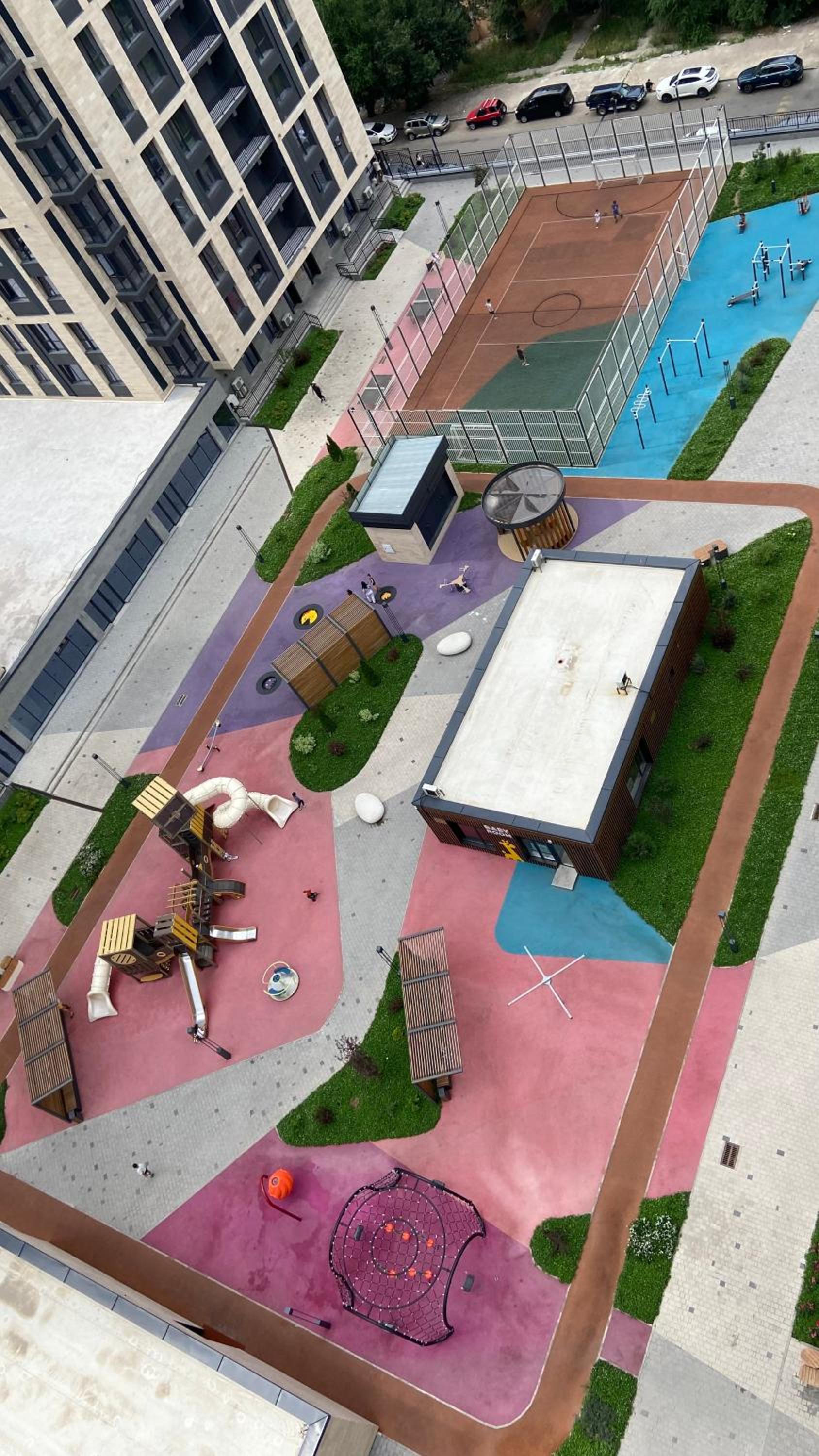 New Comfortable Apartment next to Mega Center shopping mall