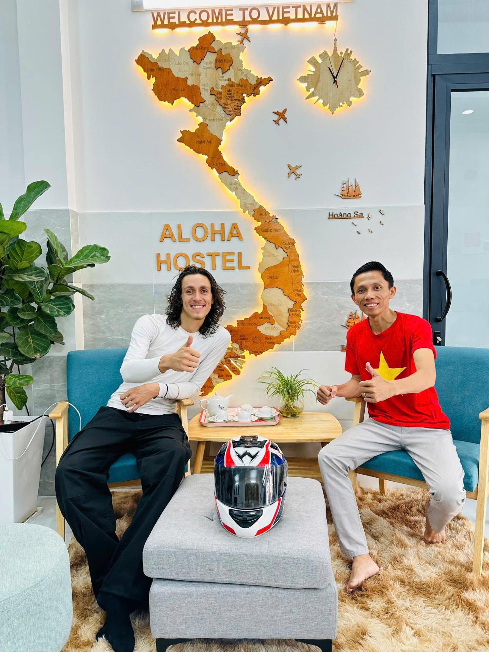 ALOHA SAIGON PREMIUM HOSTEL by Local Travel Experts - Newly opened, Less-touristy location, Spacious rooms, Glass shower bathroom, Free breakfast & Walking