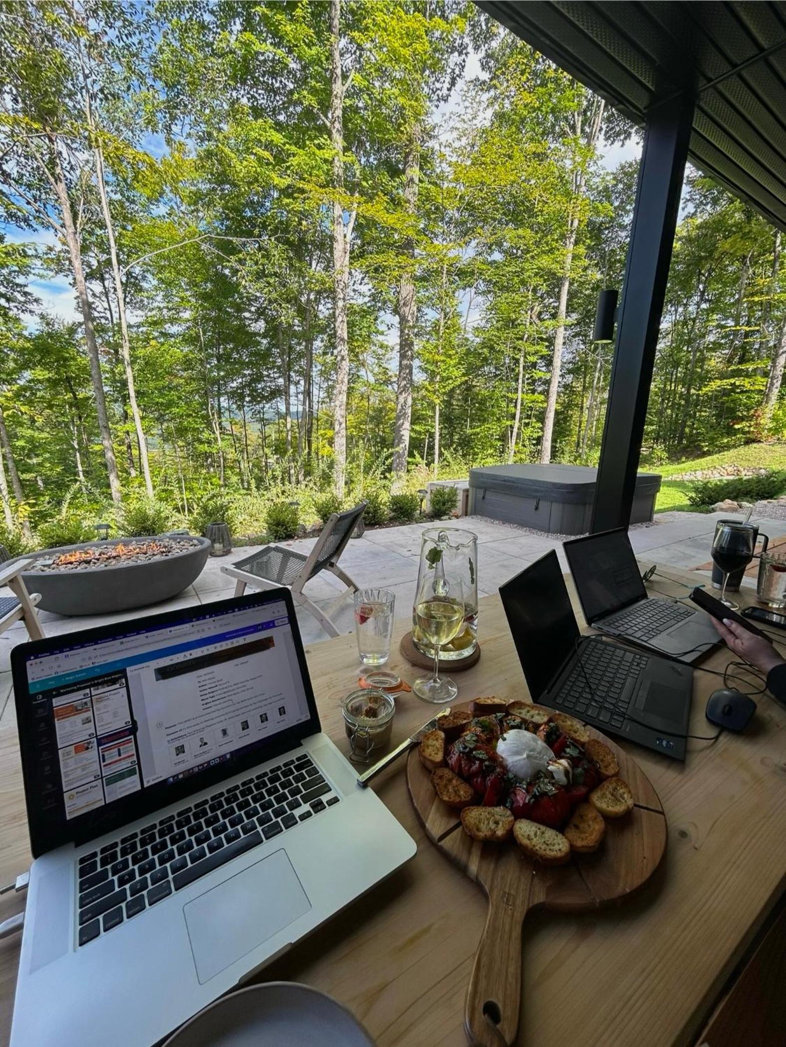 Luxury Mountain Retreat with Spa Near Mont Tremblant