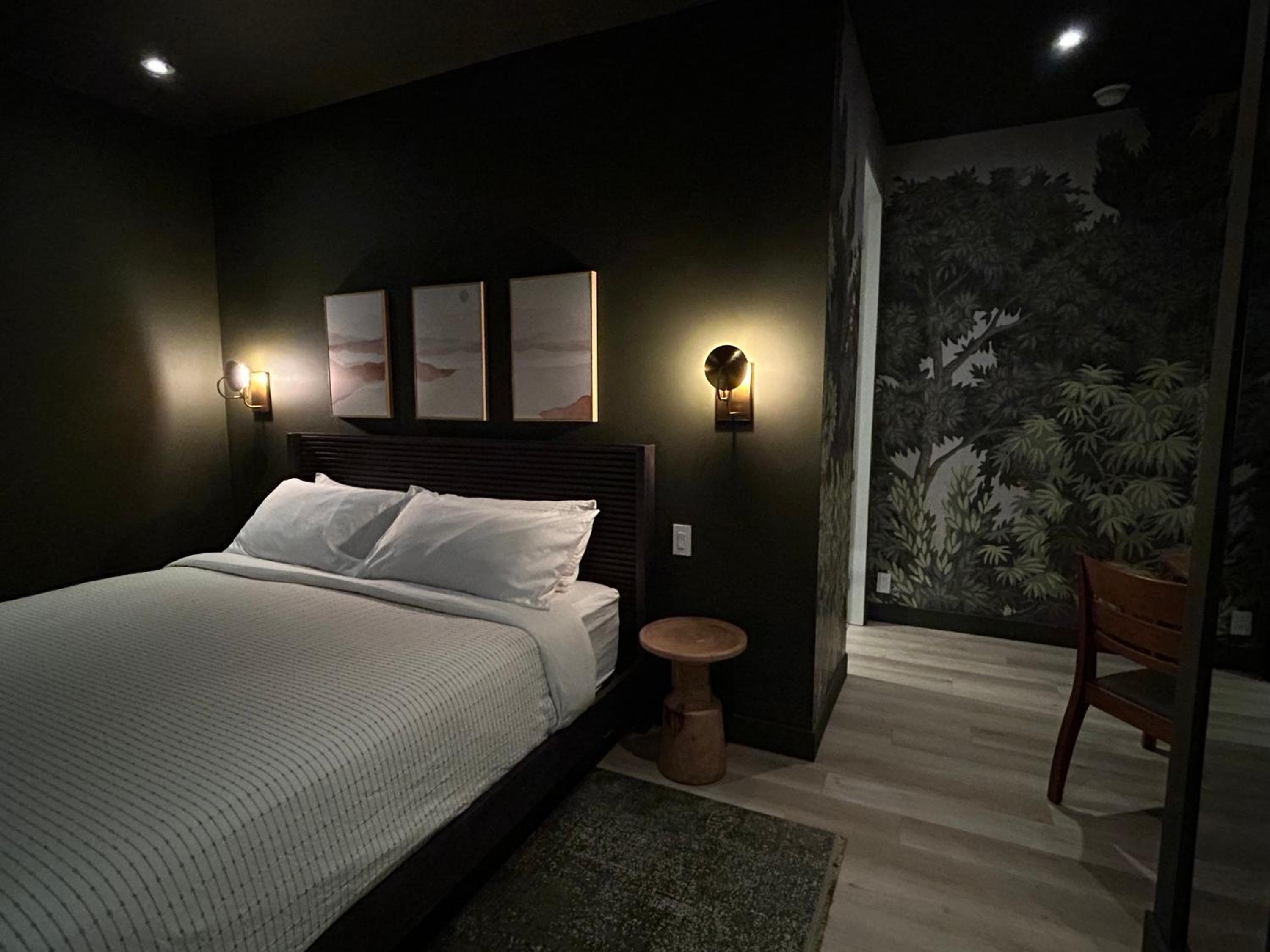 Luxury Mountain Retreat with Spa Near Mont Tremblant