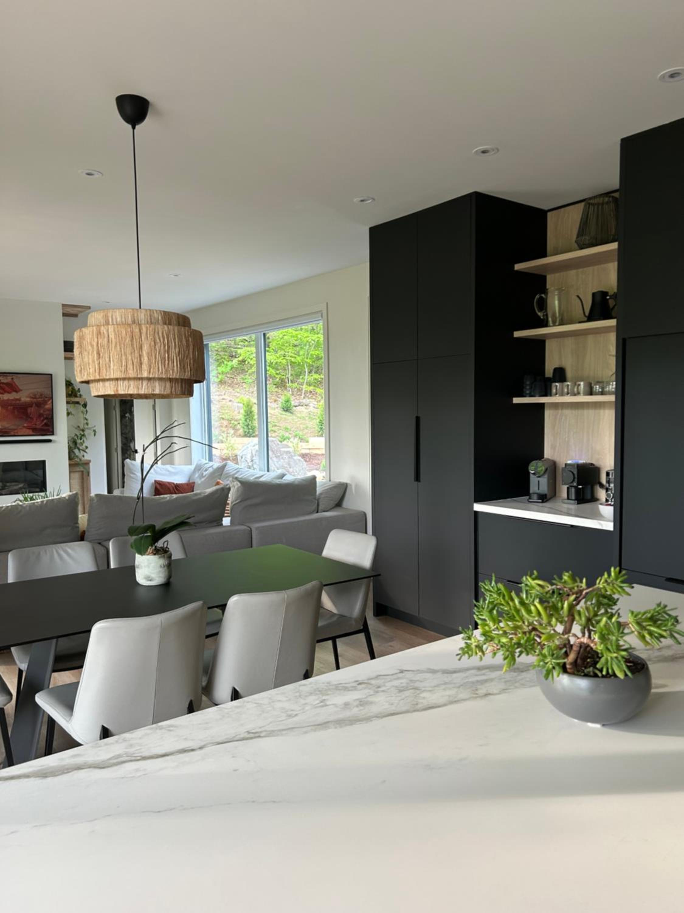 Luxury Mountain Retreat with Spa Near Mont Tremblant