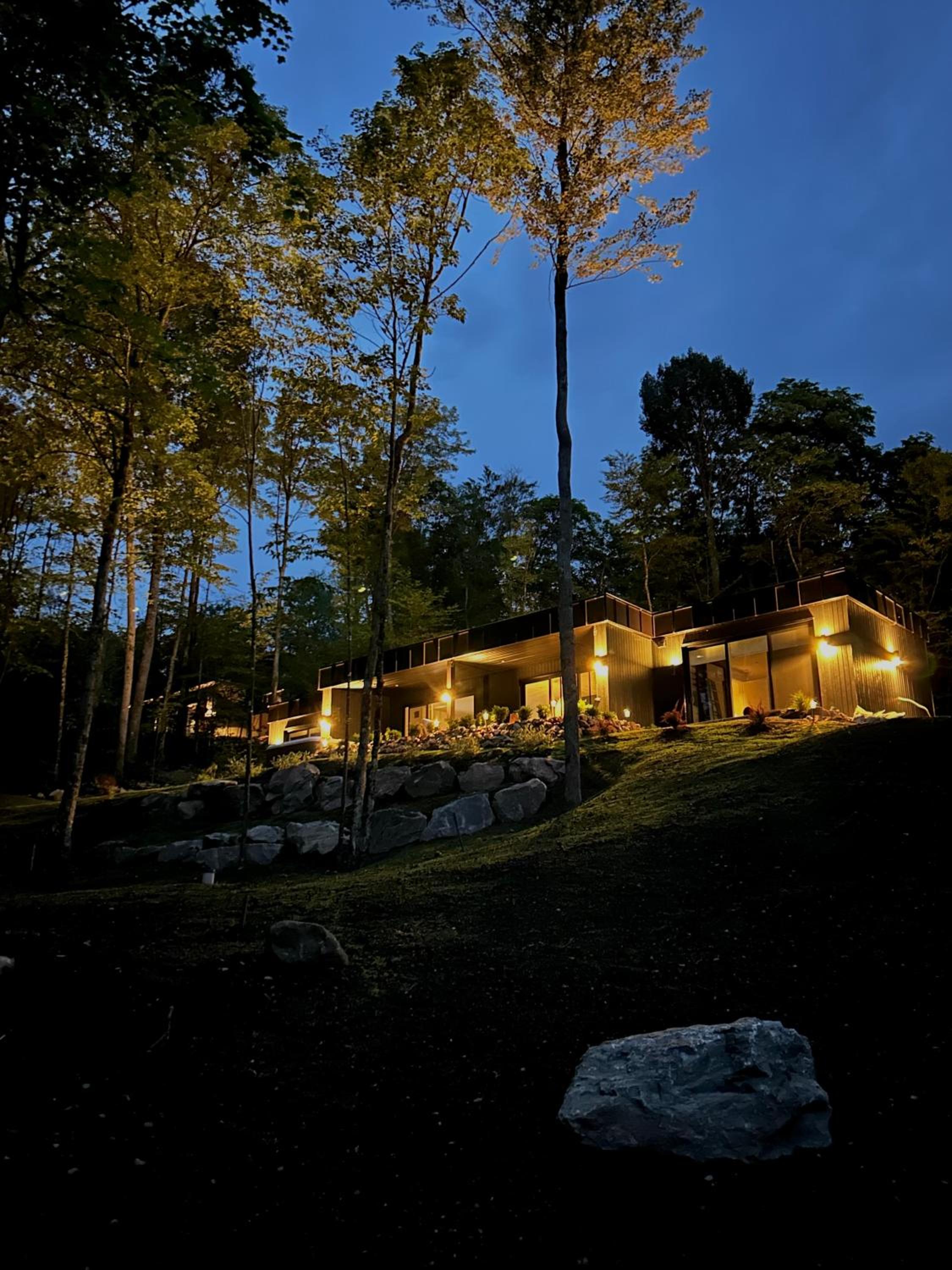 Luxury Mountain Retreat with Spa Near Mont Tremblant
