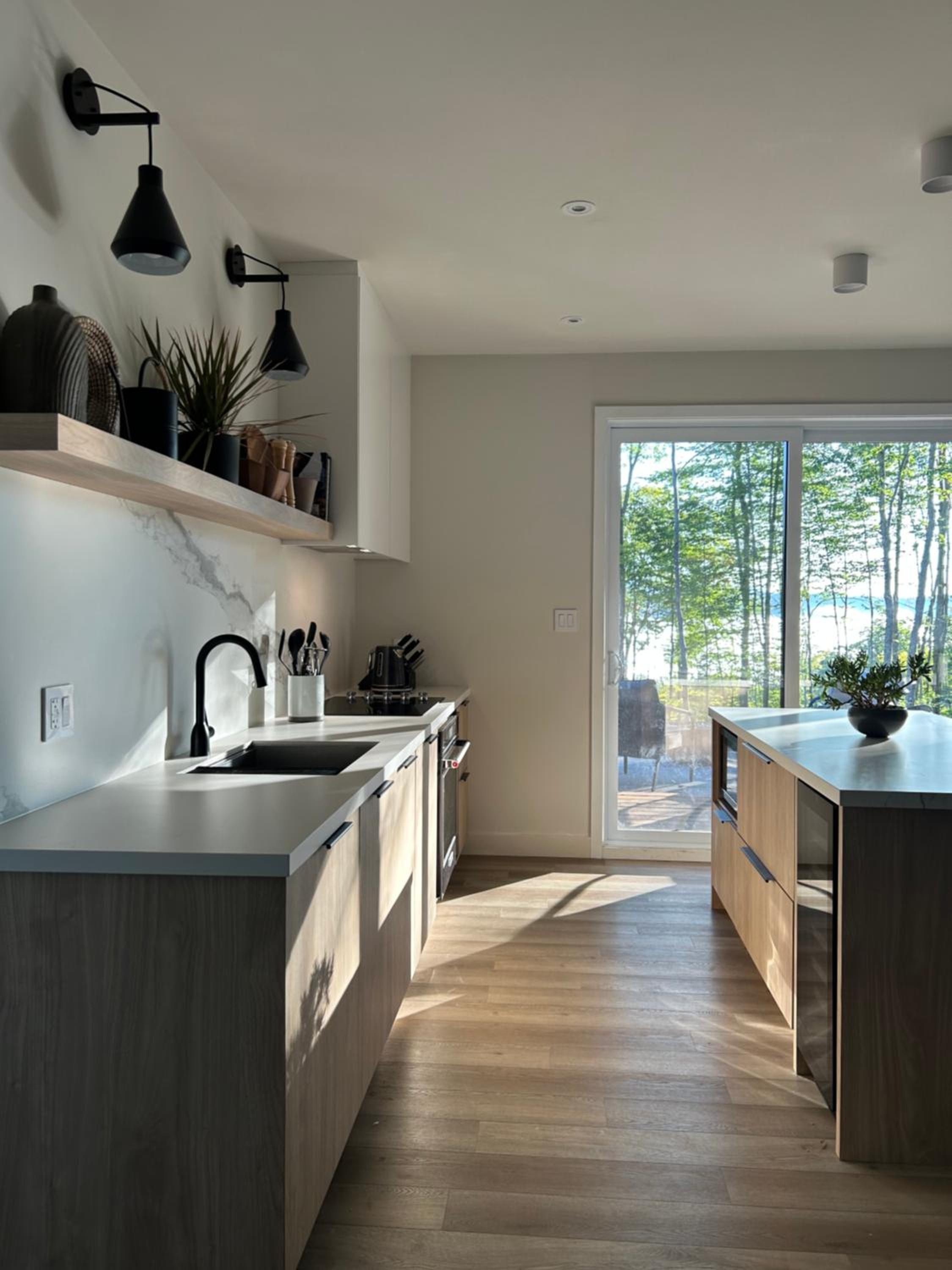 Luxury Mountain Retreat with Spa Near Mont Tremblant