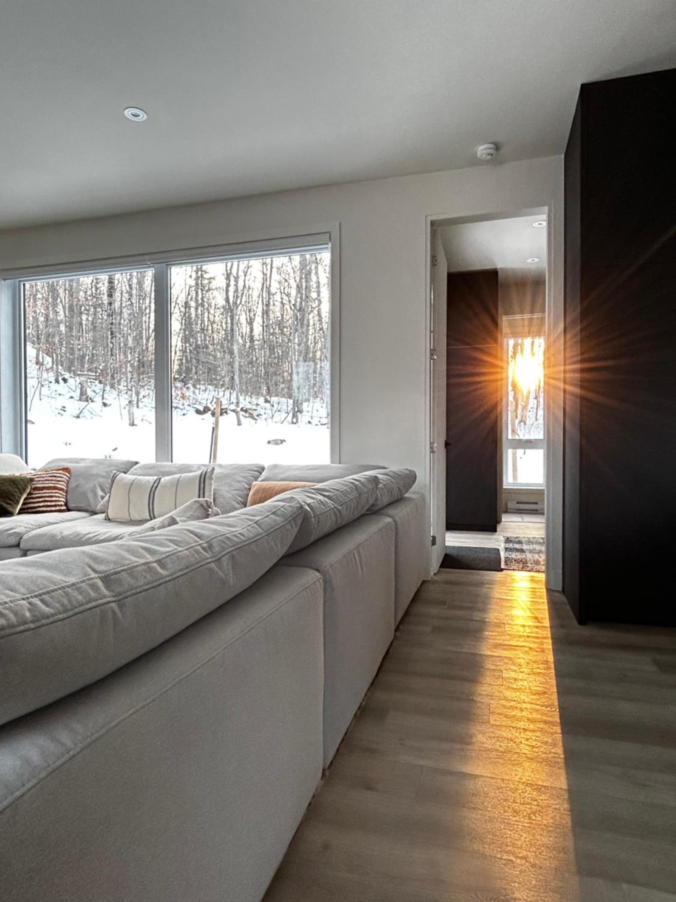 Luxury Mountain Retreat with Spa Near Mont Tremblant