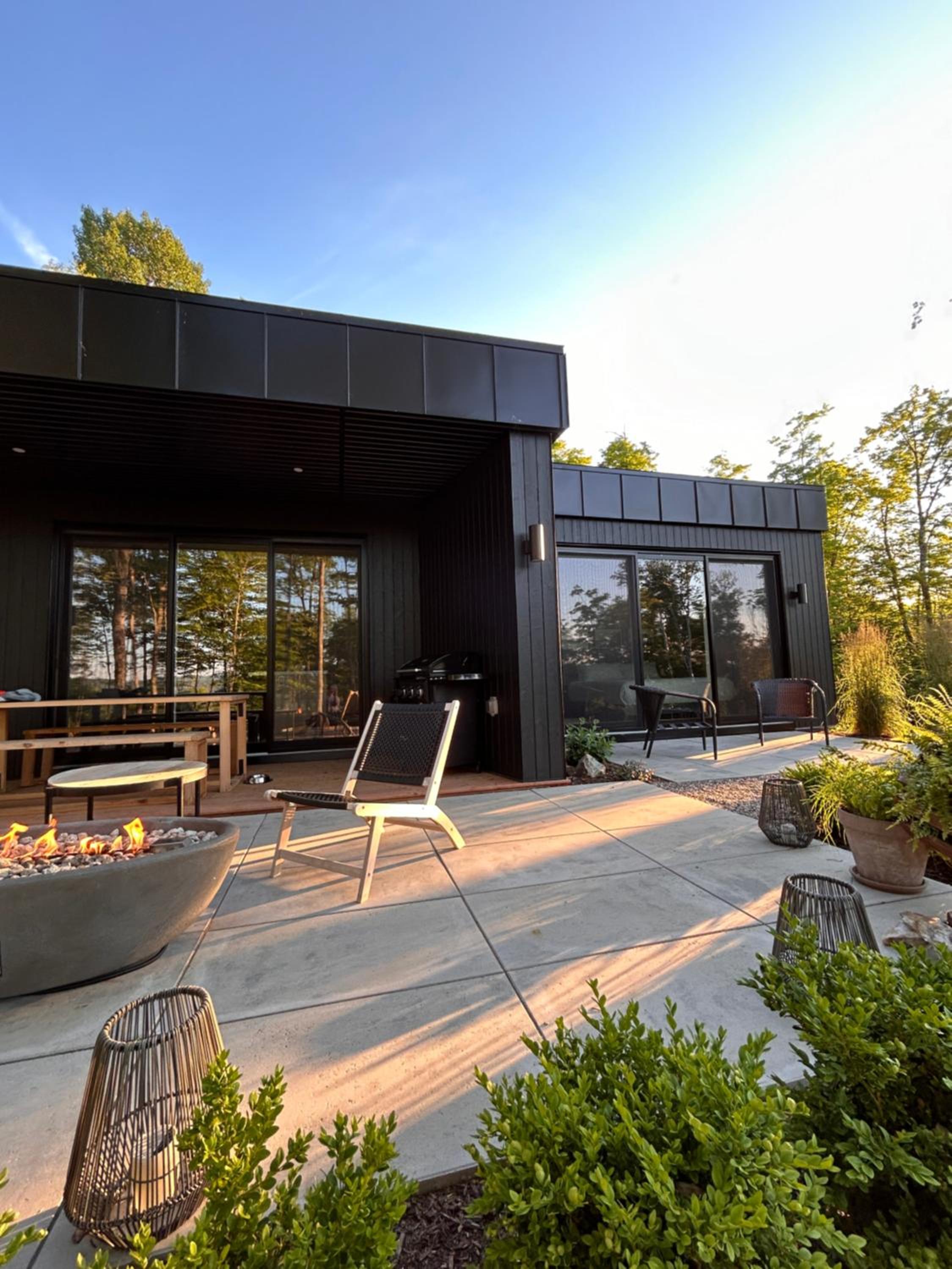 Luxury Mountain Retreat with Spa Near Mont Tremblant