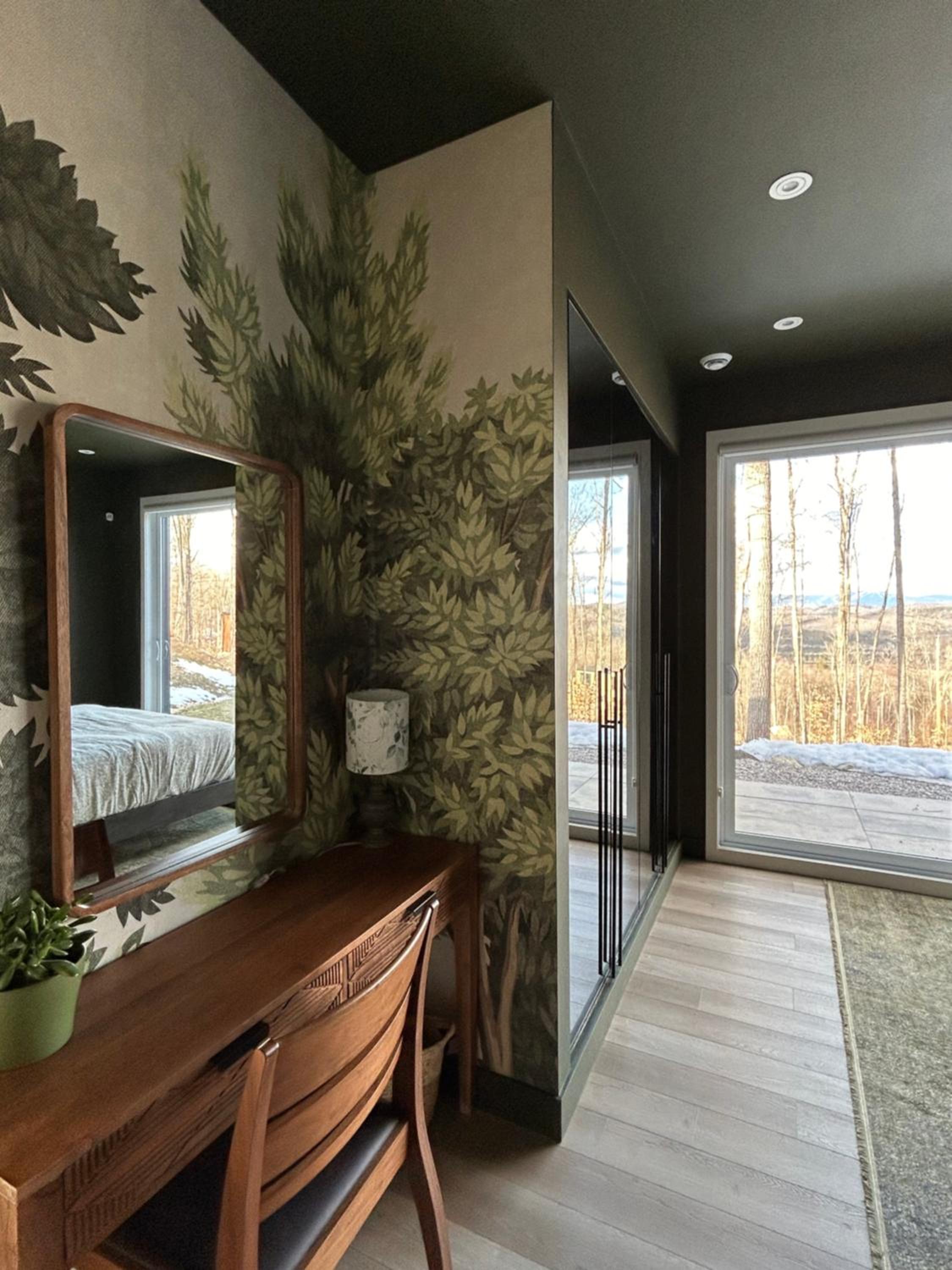 Luxury Mountain Retreat with Spa Near Mont Tremblant
