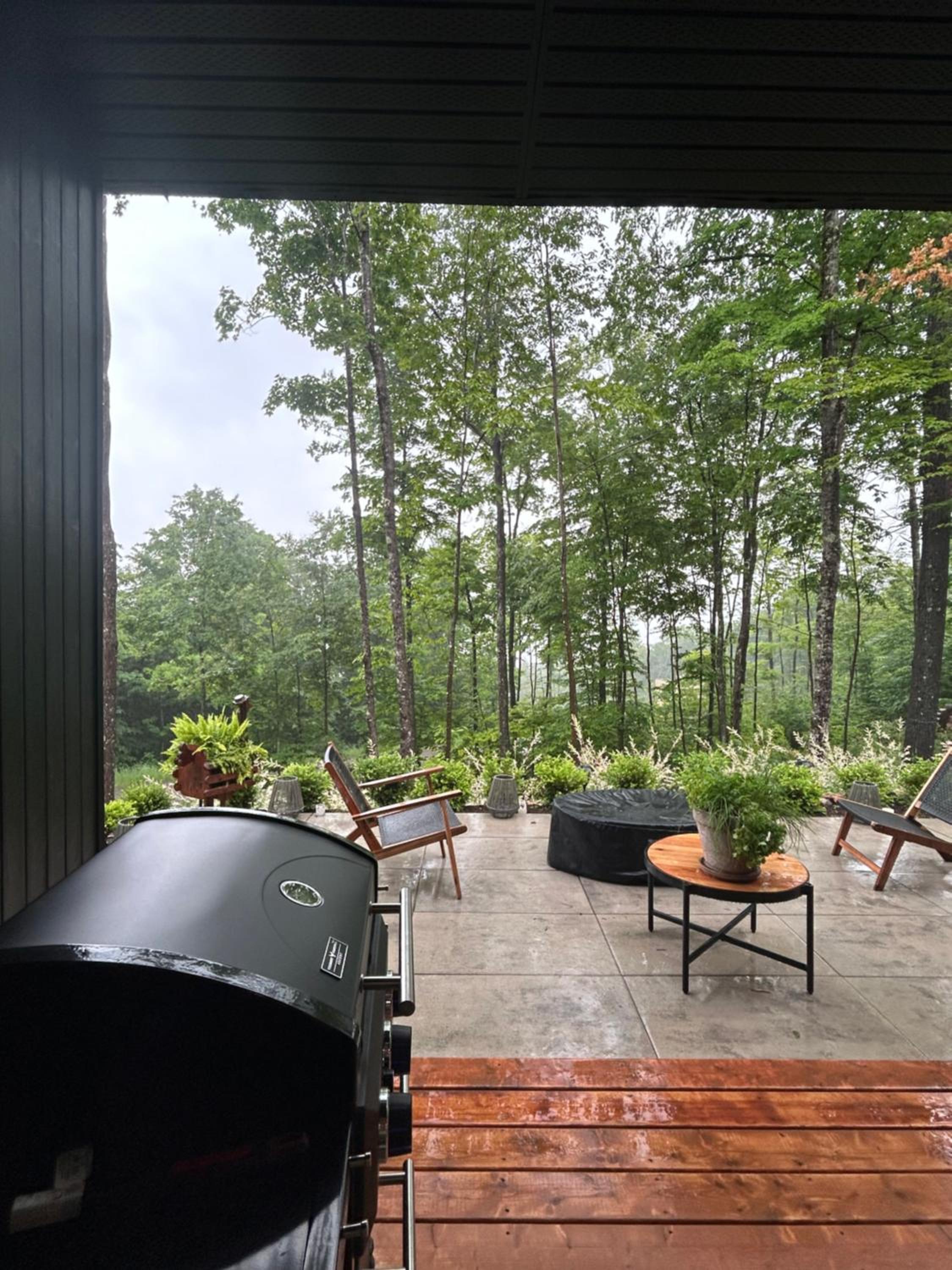 Luxury Mountain Retreat with Spa Near Mont Tremblant