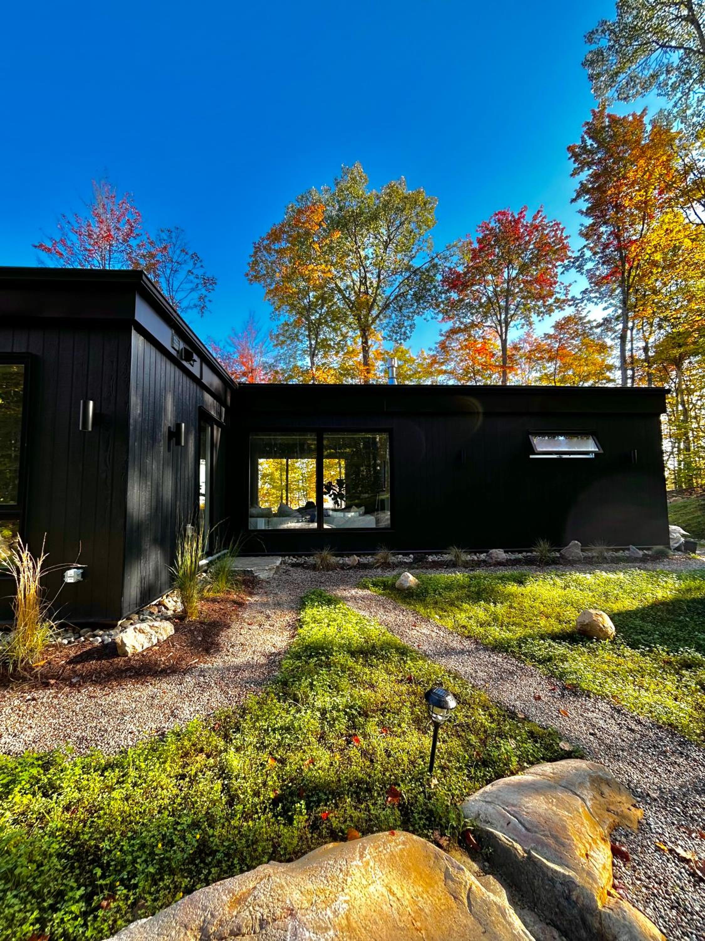 Luxury Mountain Retreat with Spa Near Mont Tremblant