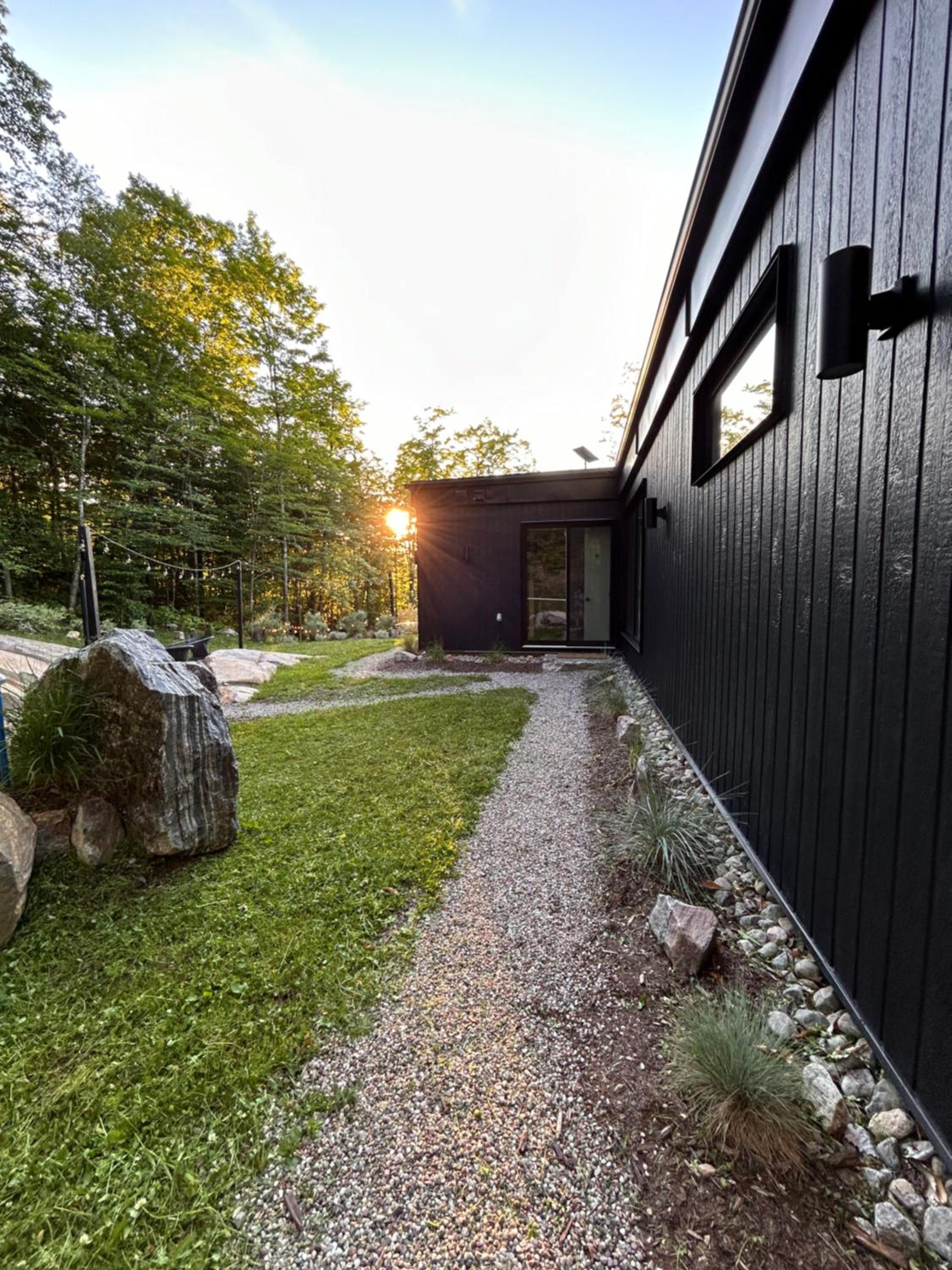 Luxury Mountain Retreat with Spa Near Mont Tremblant
