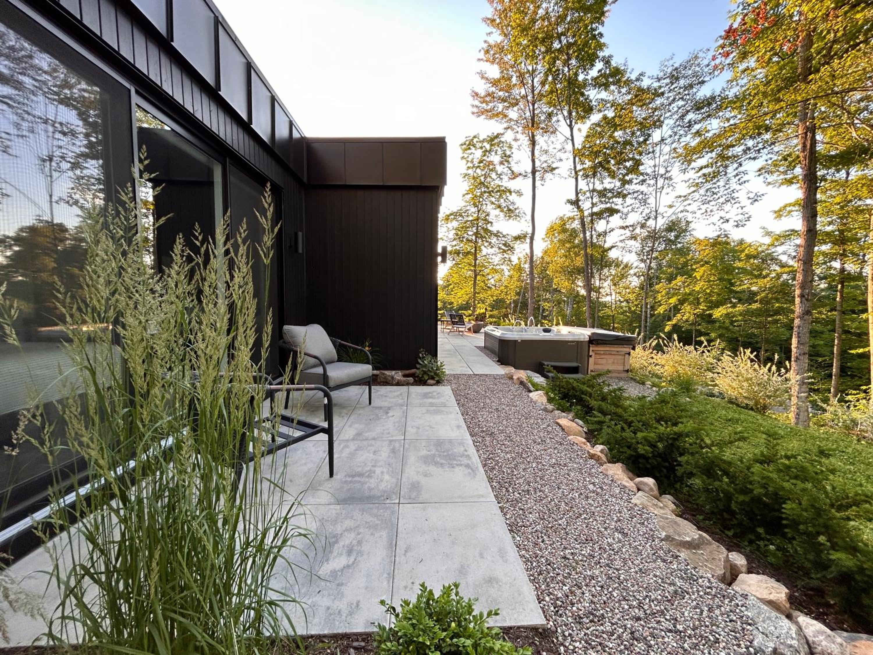 Luxury Mountain Retreat with Spa Near Mont Tremblant
