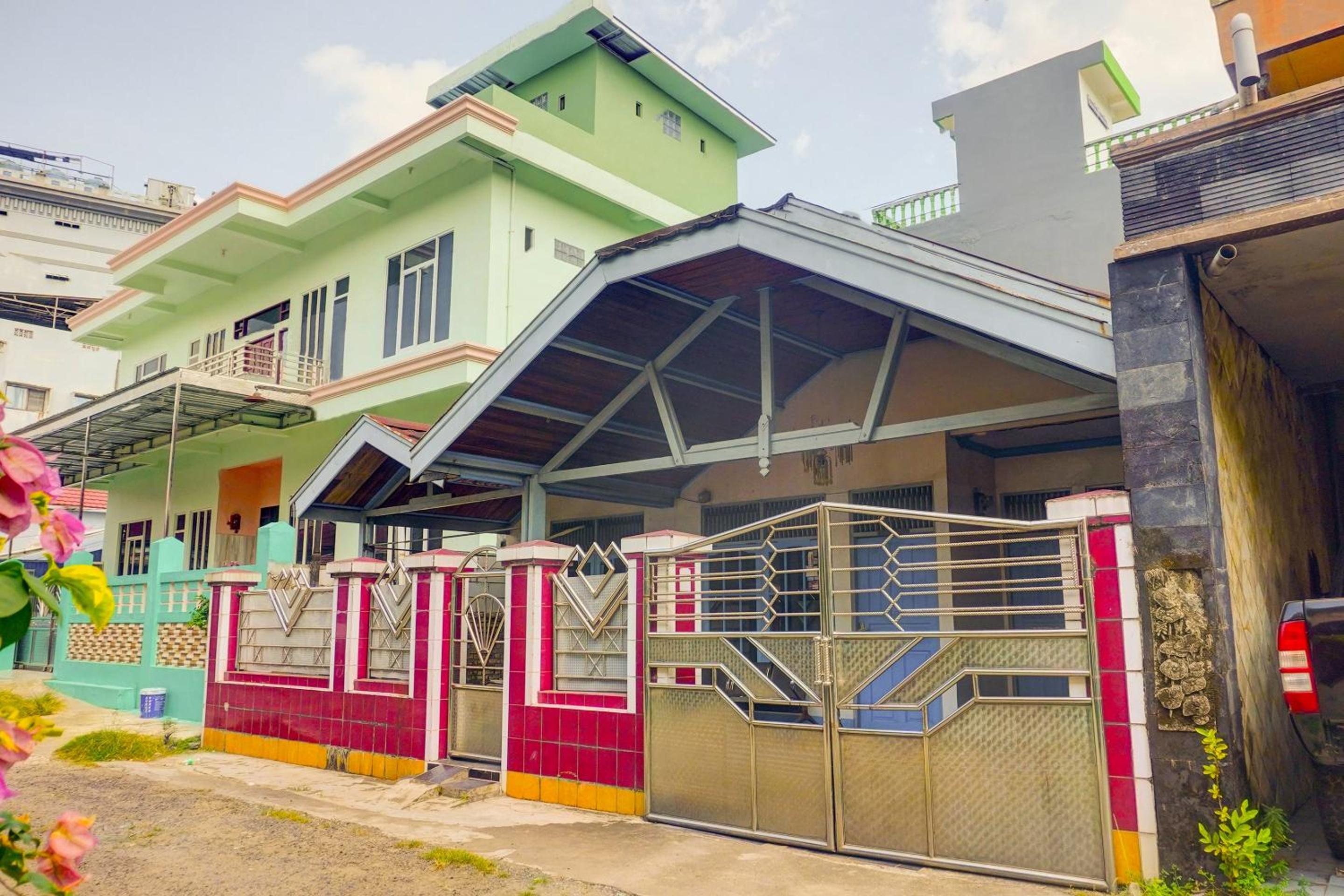Hotel O Wisma Padi Syariah PanyipatanNearWisata Gunung Birah view 3