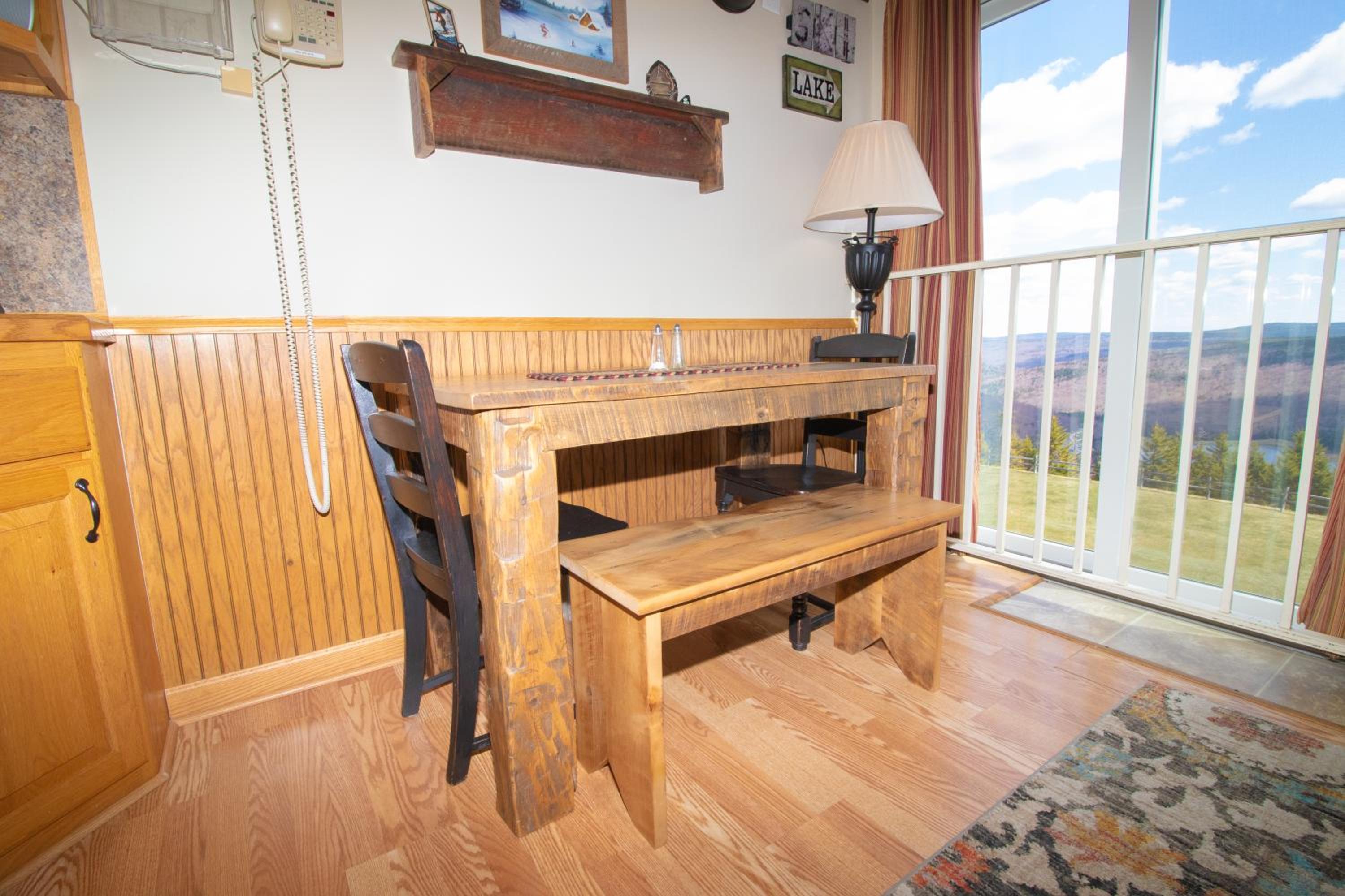 ML276 Mellow cozy down home feeling Beautiful View Near the Village WiFi view 4