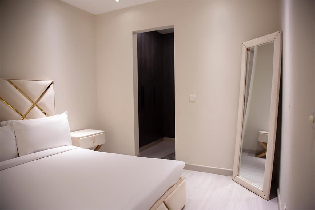 BNR - The Opus Residences 2-Bed Apartment Gulberg Lahore view 3